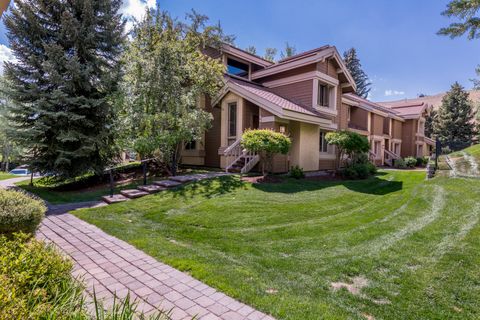 Photo of 2724 Sunburst Condo Dr, Sun Valley, ID 83353 (MLS # 25-333604)
