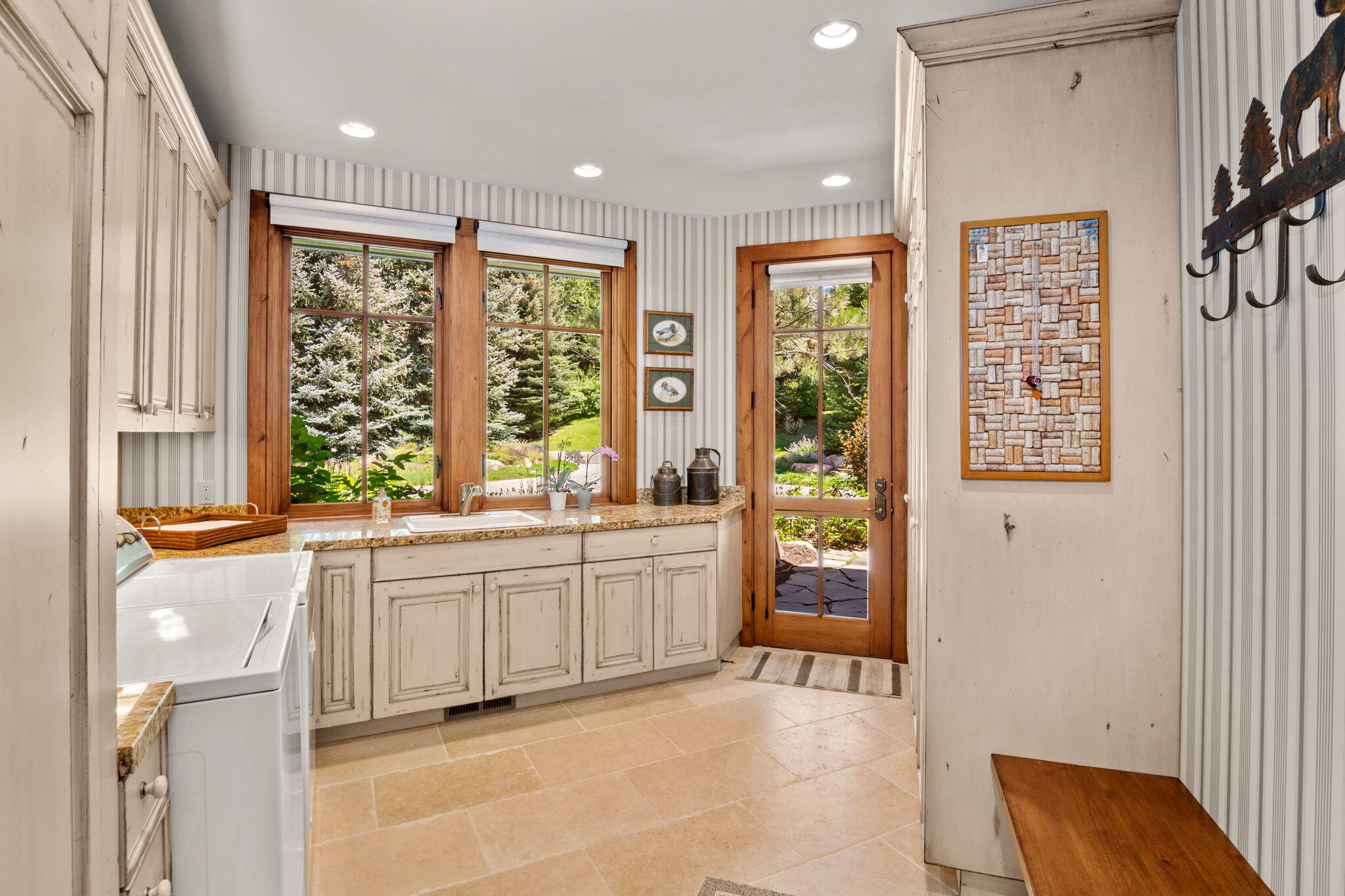 Ketchum, Idaho 83340, United States, 4 Bedrooms Bedrooms, ,5 BathroomsBathrooms,Residential,Active,191232