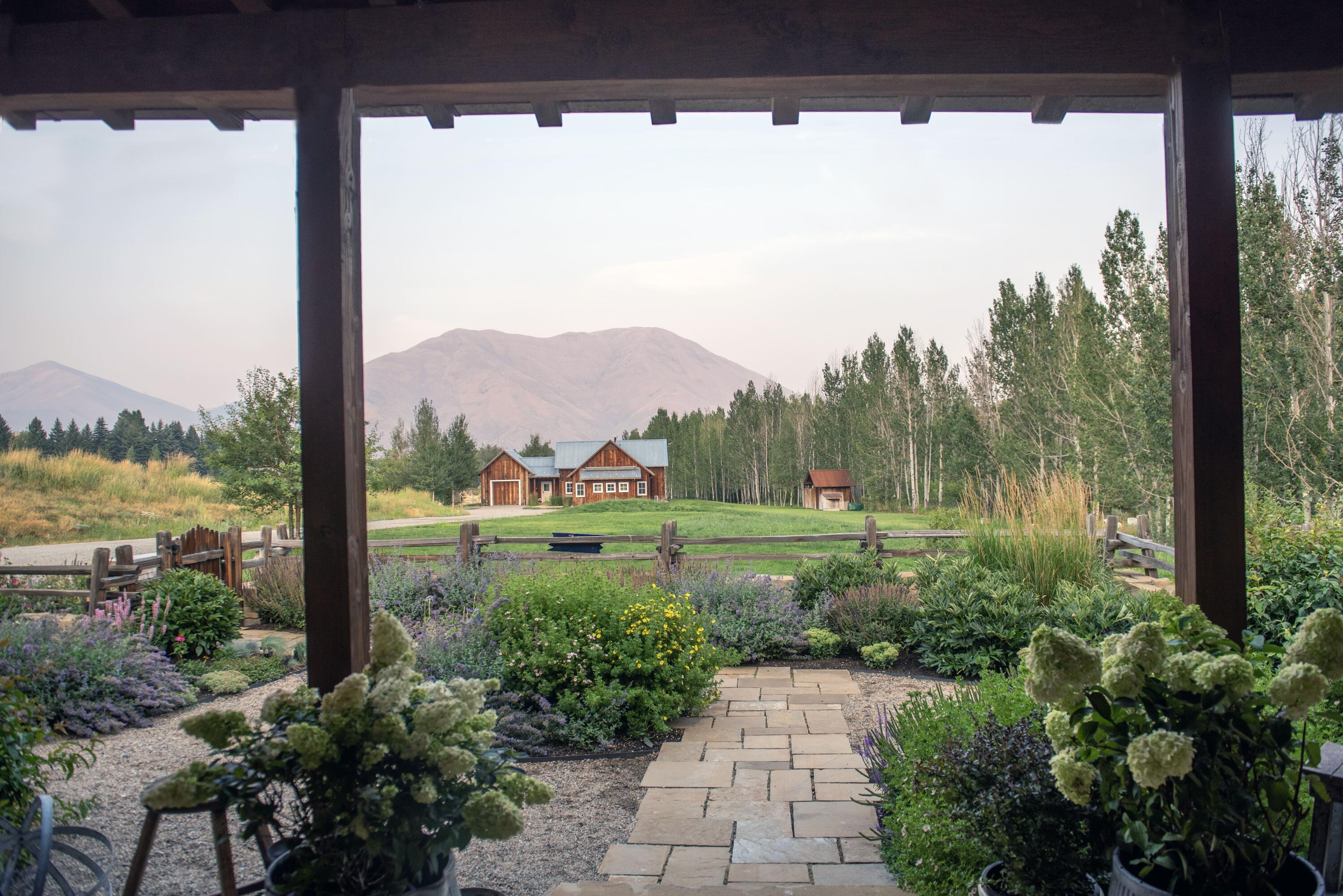 110 & 120 Lees Gulch Rd, Bellevue, Idaho image 10