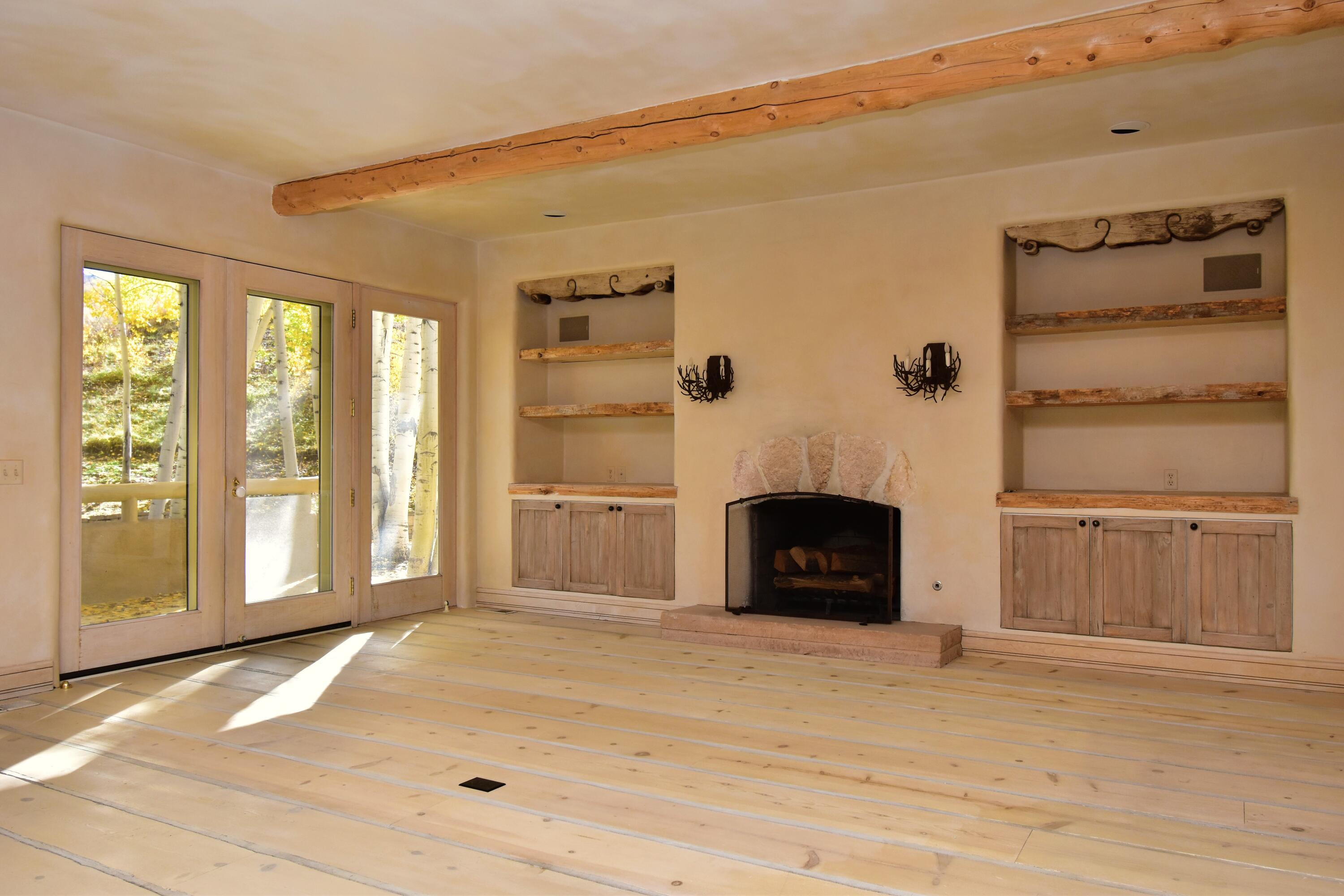 Fall Sitting Room and Fireplace