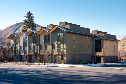 Photo of 317 N River St #7, Hailey, ID 83333 (MLS # 25-333950)