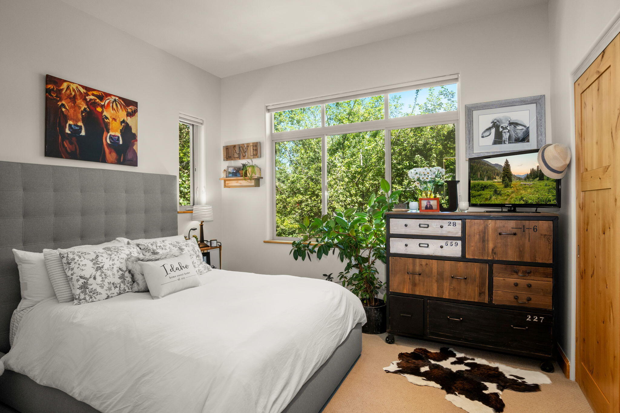 Ketchum, Idaho 83340, United States, 2 Bedrooms Bedrooms, ,3 BathroomsBathrooms,Residential,Active,165279