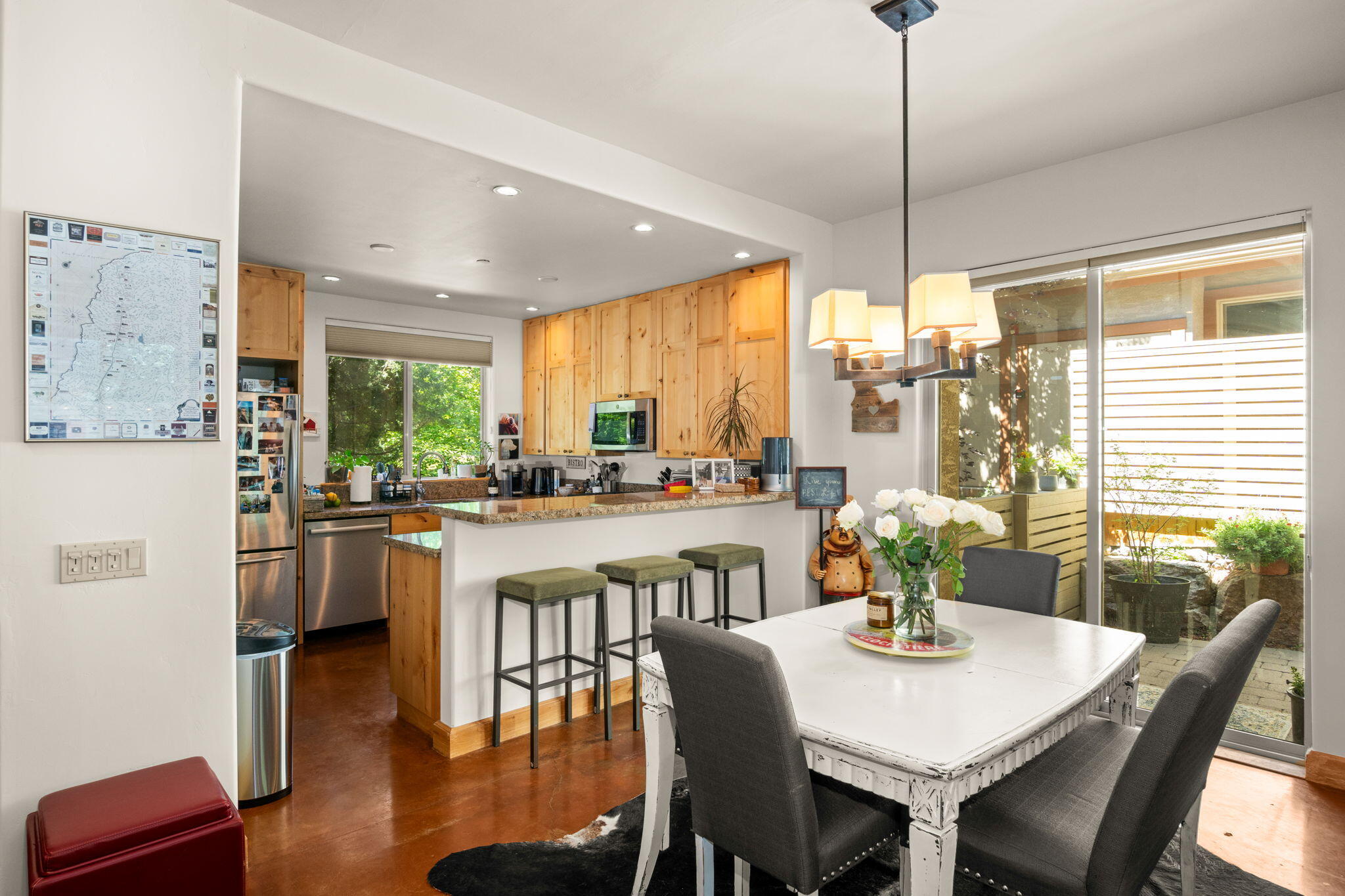 Ketchum, Idaho 83340, United States, 2 Bedrooms Bedrooms, ,3 BathroomsBathrooms,Residential,Active,165279