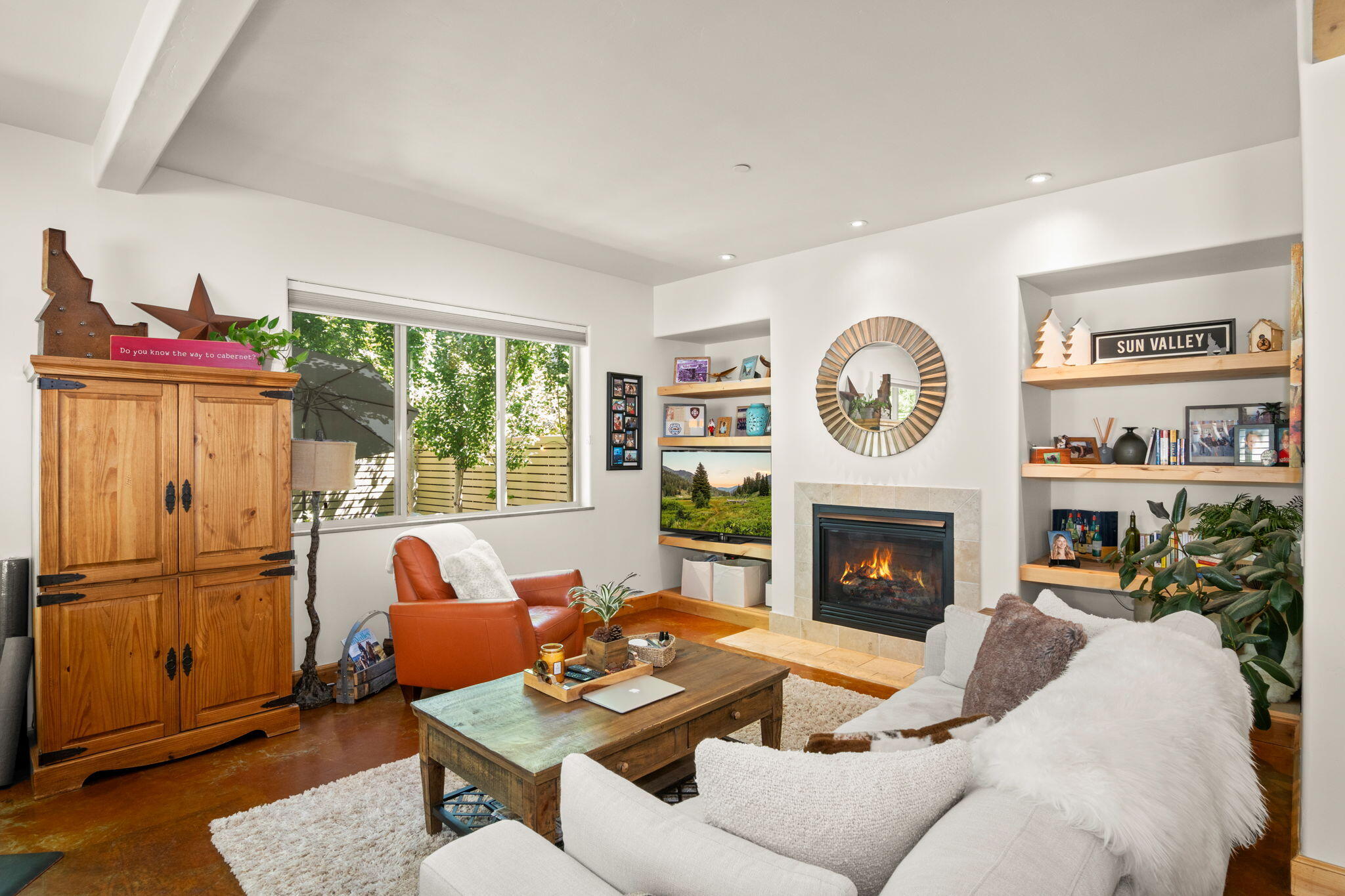 Ketchum, Idaho 83340, United States, 2 Bedrooms Bedrooms, ,3 BathroomsBathrooms,Residential,Active,165279