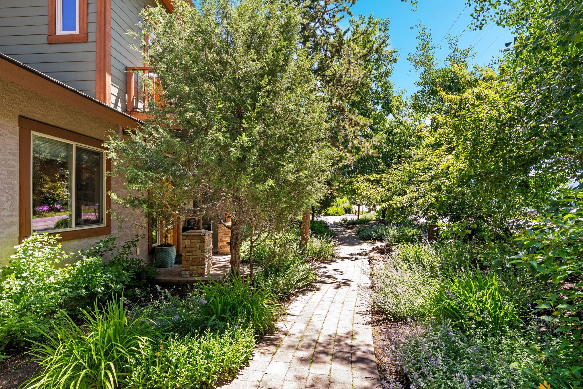 Ketchum, Idaho 83340, United States, 2 Bedrooms Bedrooms, ,3 BathroomsBathrooms,Residential,Active,165279