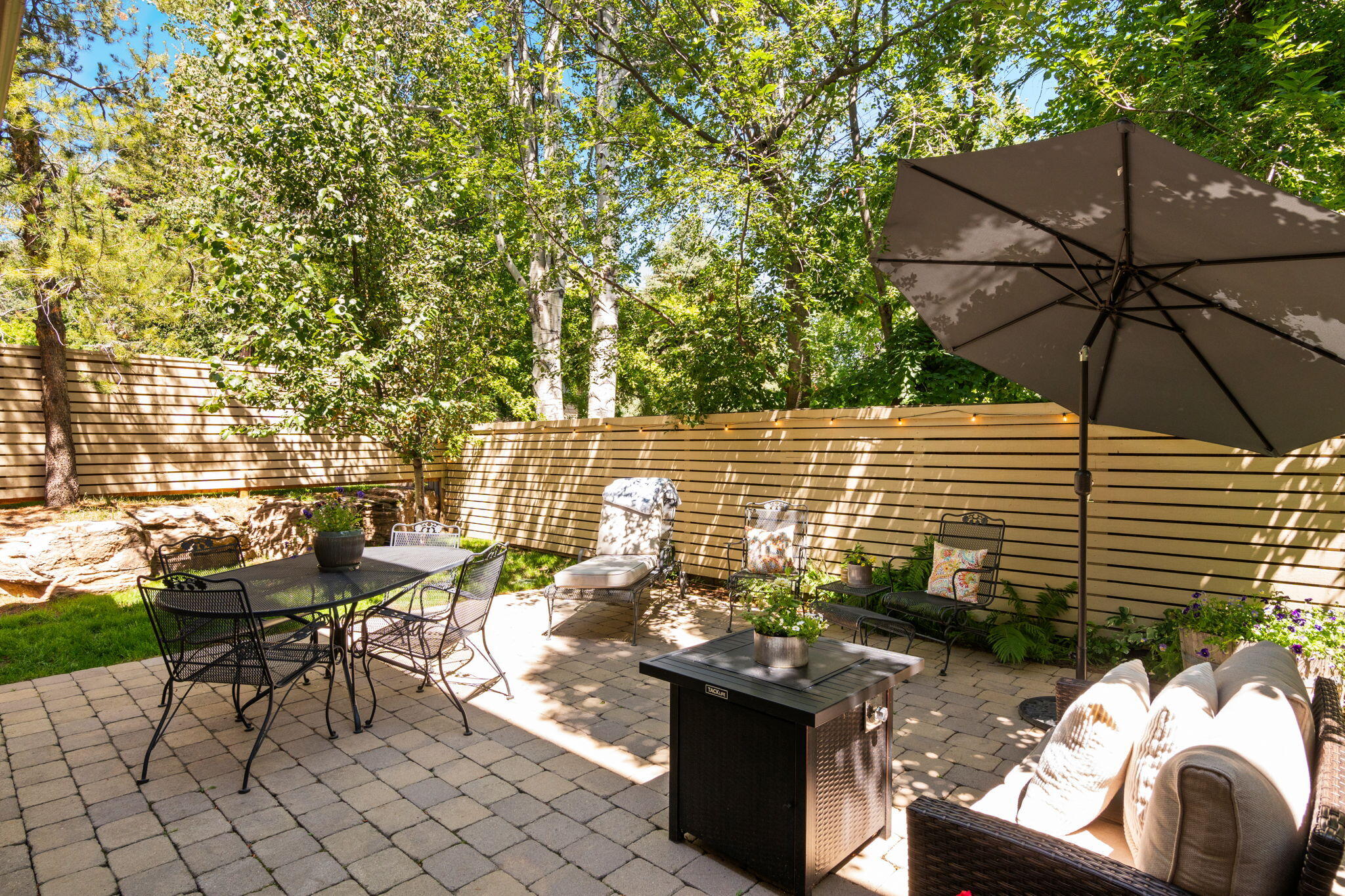 Ketchum, Idaho 83340, United States, 2 Bedrooms Bedrooms, ,3 BathroomsBathrooms,Residential,Active,165279