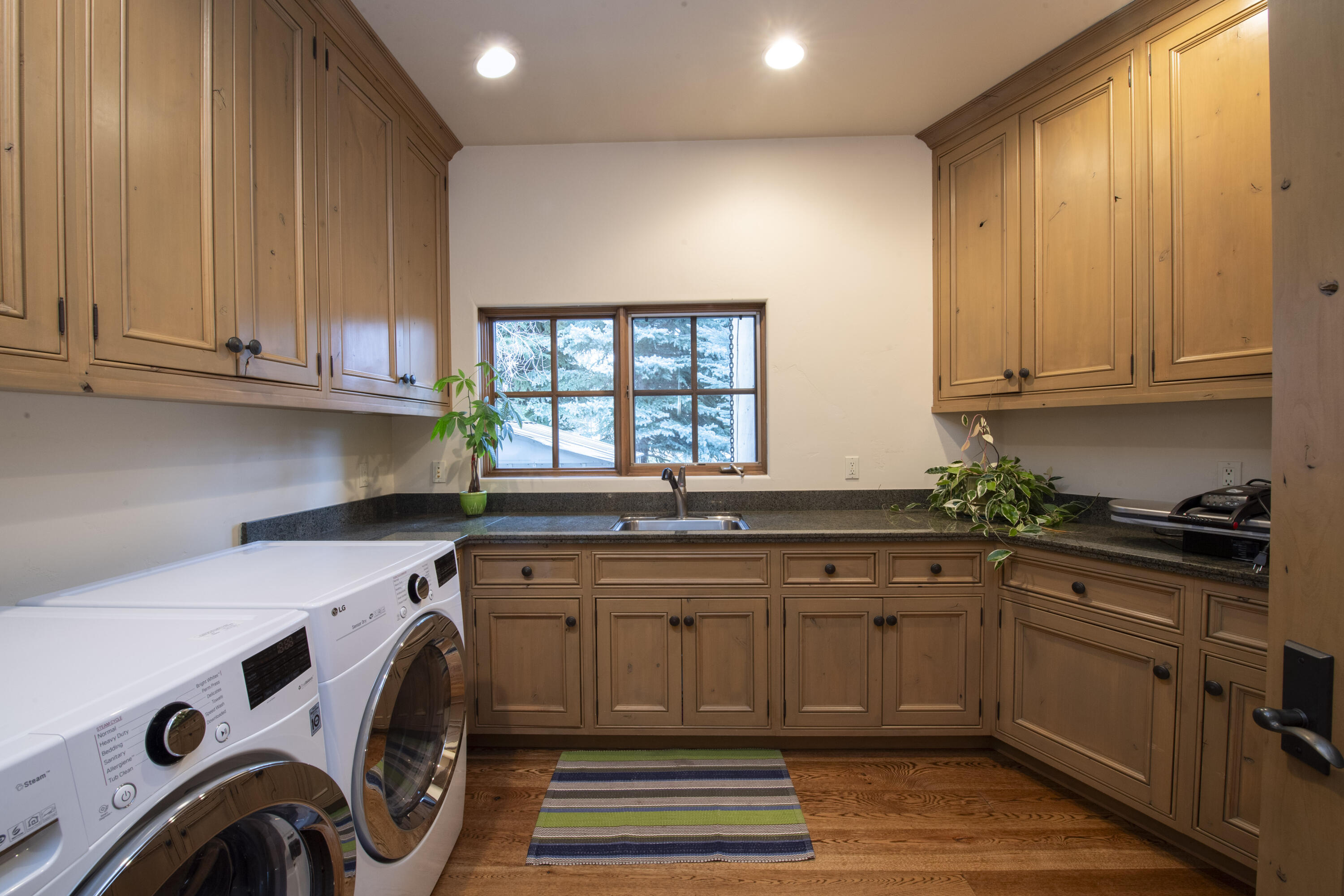 Blaine County, Idaho 83340, United States, 4 Bedrooms Bedrooms, ,6 BathroomsBathrooms,Residential,Active,31971