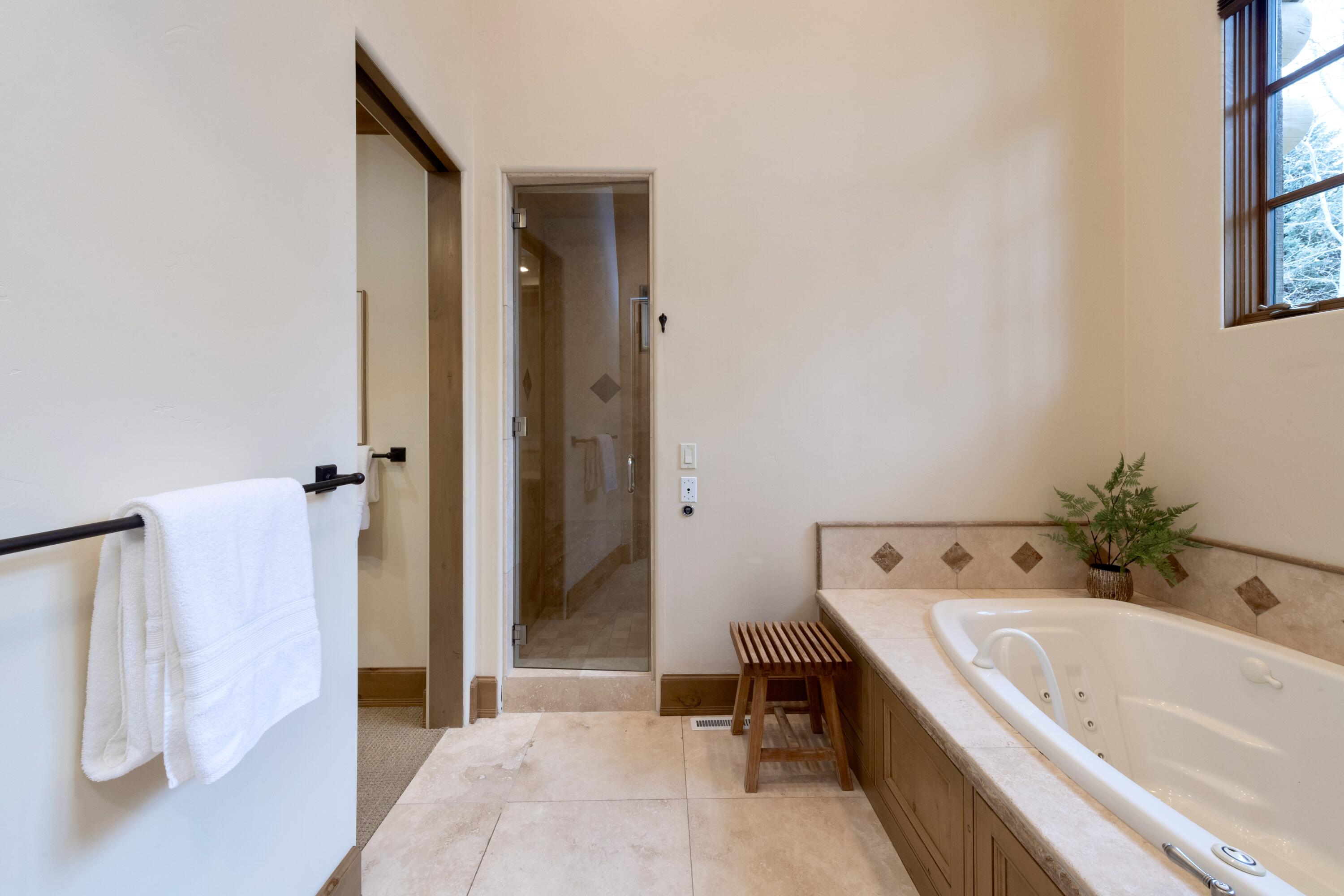 Blaine County, Idaho 83340, United States, 4 Bedrooms Bedrooms, ,6 BathroomsBathrooms,Residential,Active,31971