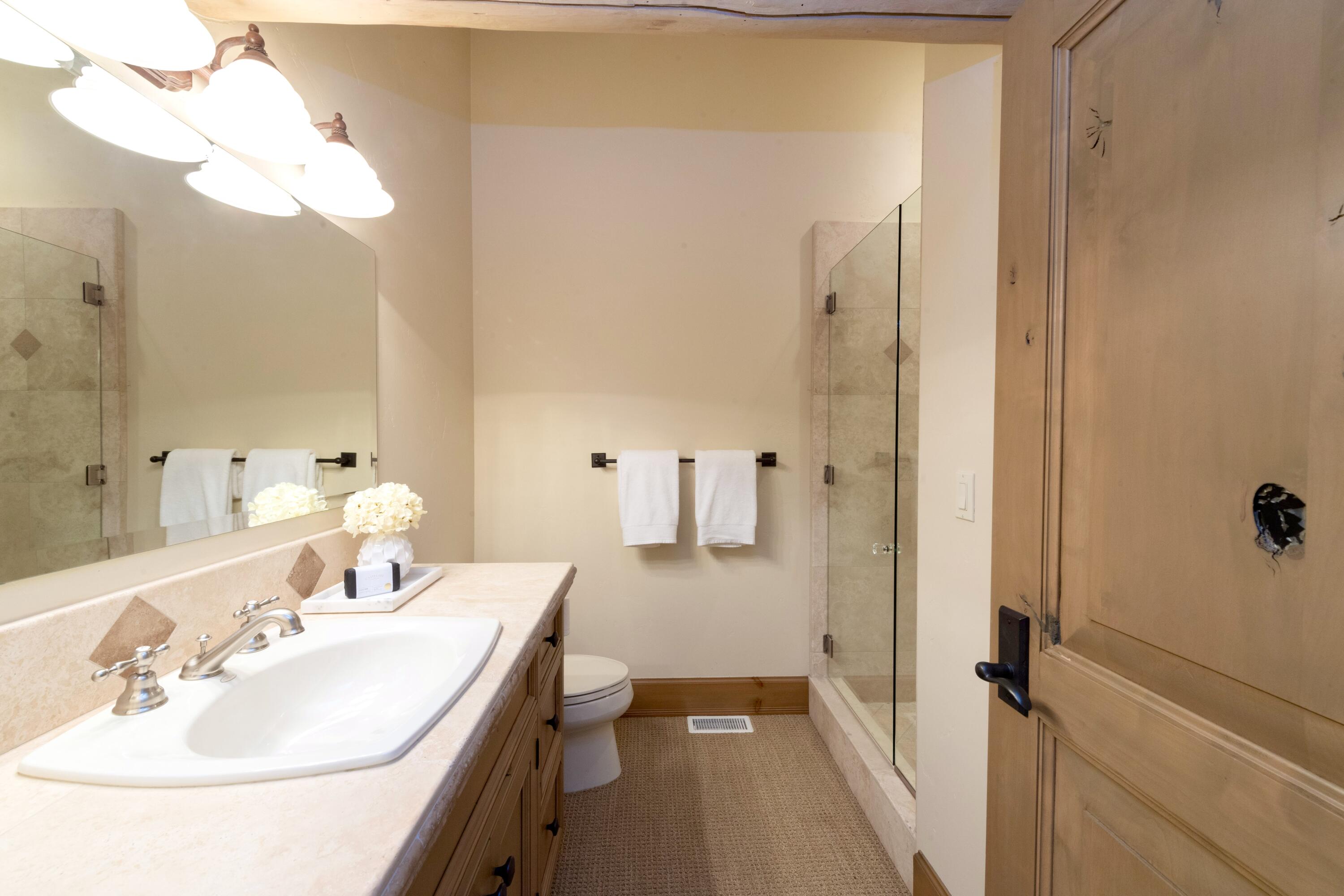 Blaine County, Idaho 83340, United States, 4 Bedrooms Bedrooms, ,6 BathroomsBathrooms,Residential,Active,31971