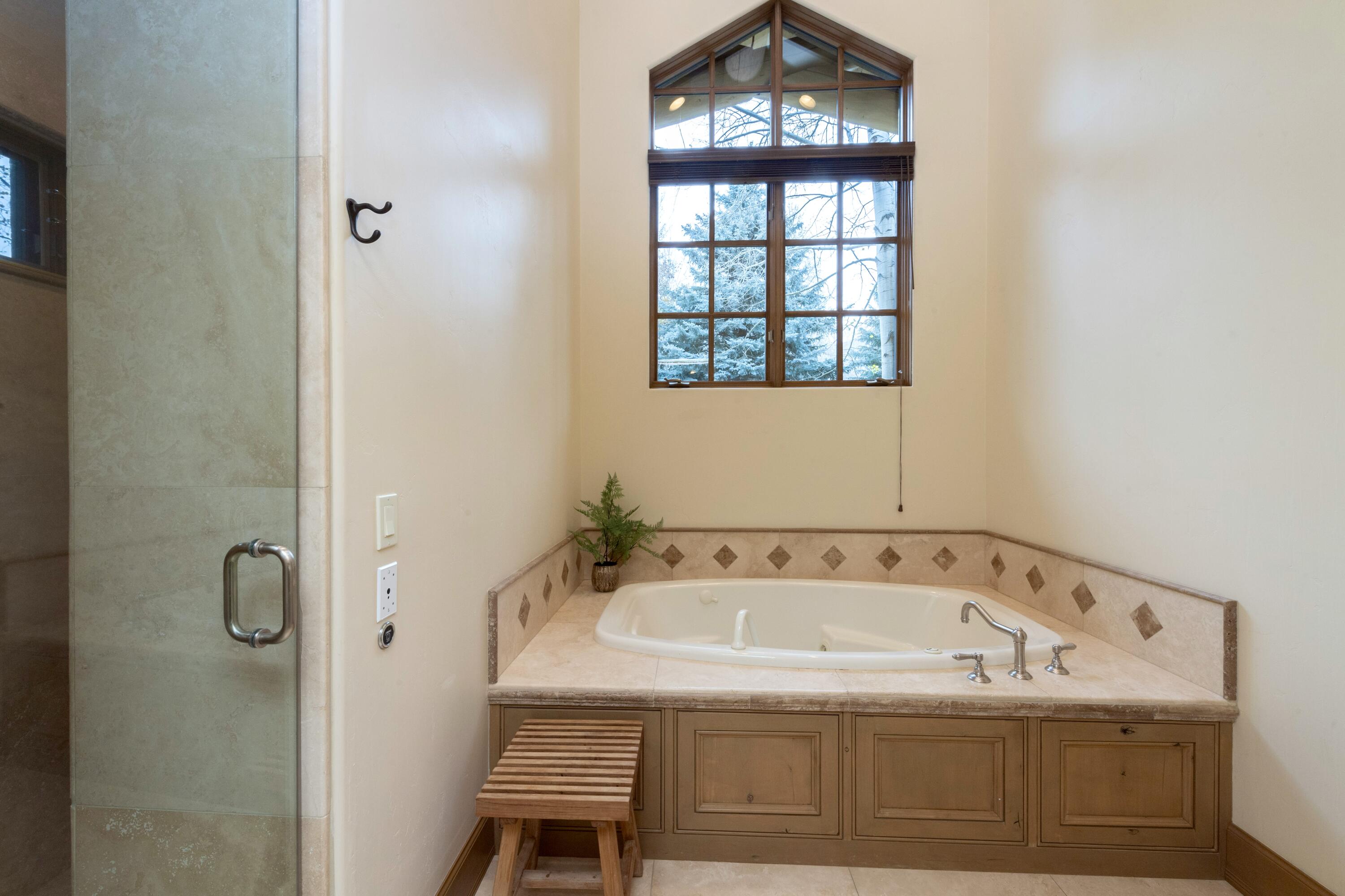 Blaine County, Idaho 83340, United States, 4 Bedrooms Bedrooms, ,6 BathroomsBathrooms,Residential,Active,31971