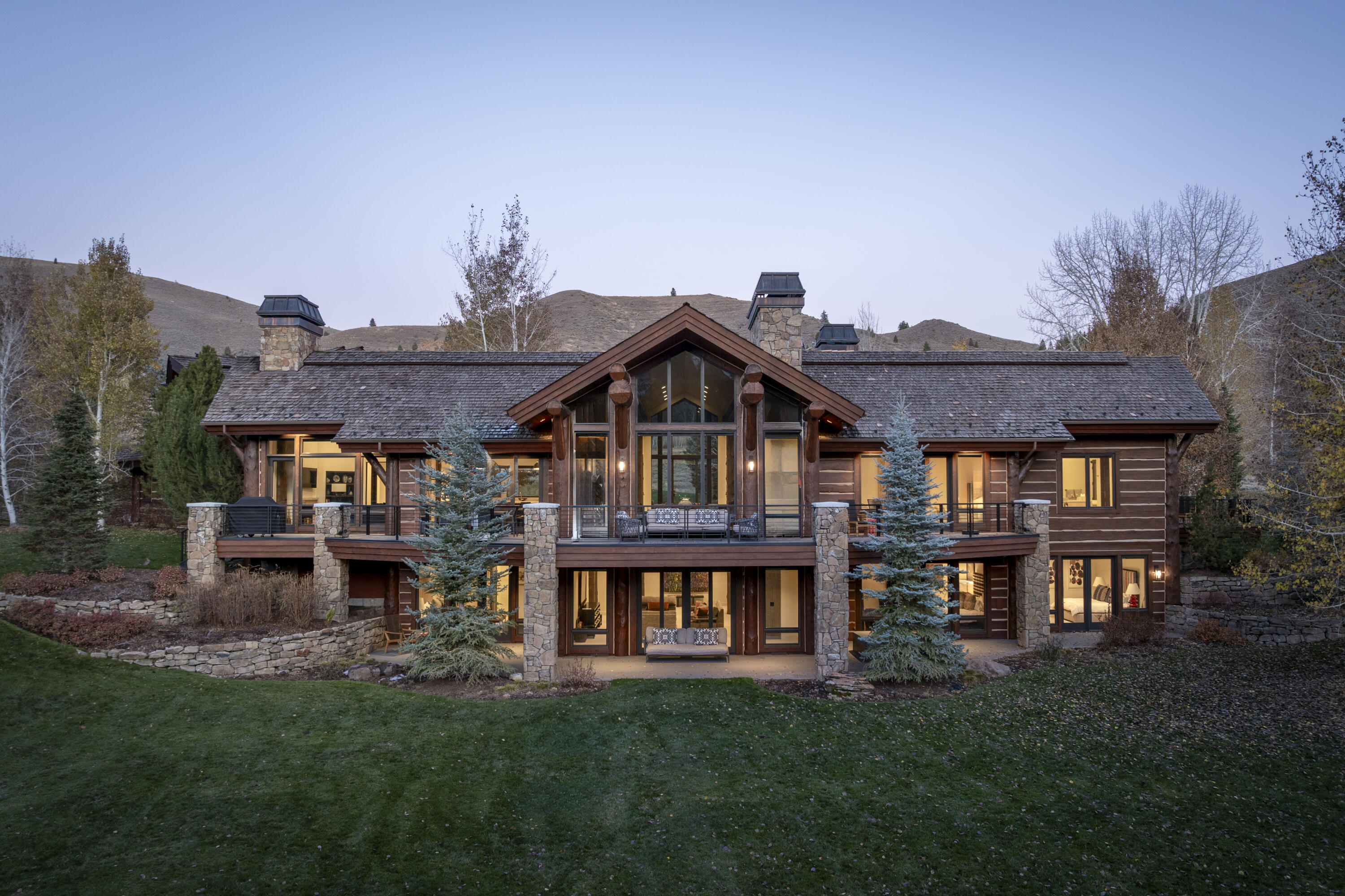 161 Stonegate Exterior