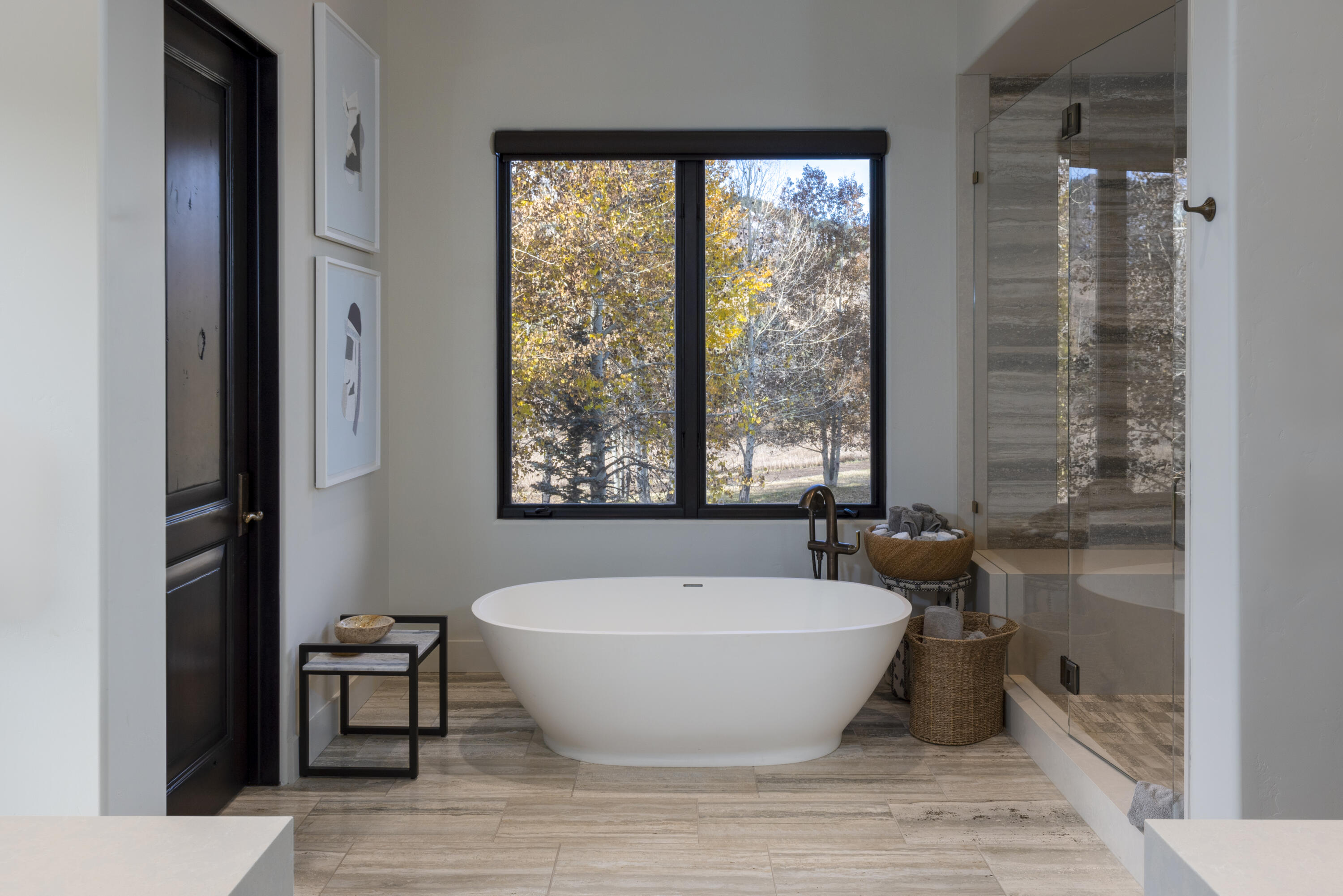 Primary bathtub