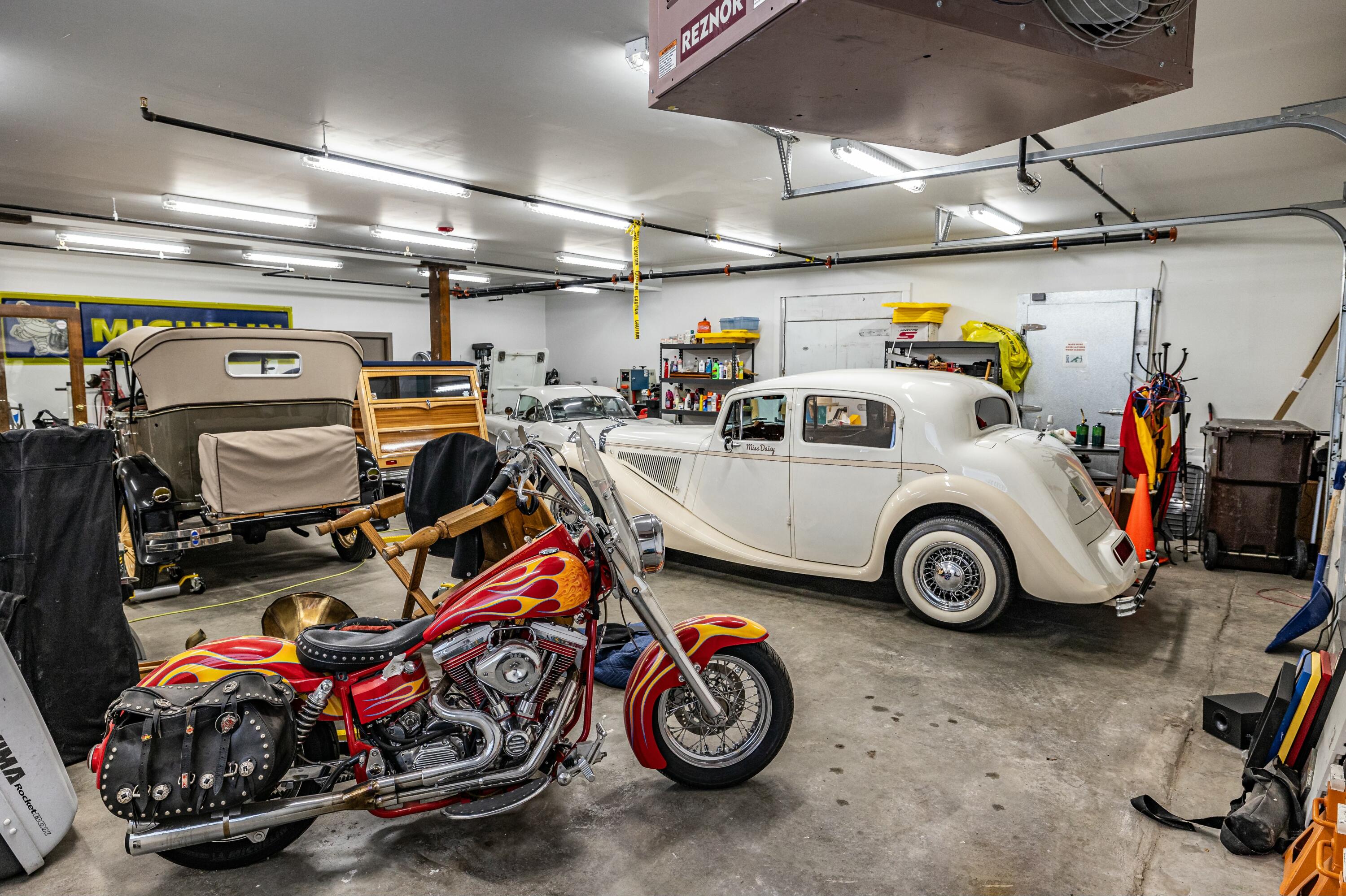 Bellevue, Idaho 83313, United States, 6 Bedrooms Bedrooms, ,5 BathroomsBathrooms,Commercial,Active,80183