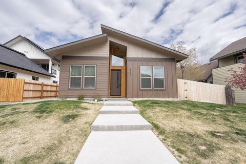 Photo of 701 N 2nd Ave, Hailey, ID 83333 (MLS # 26-334359)