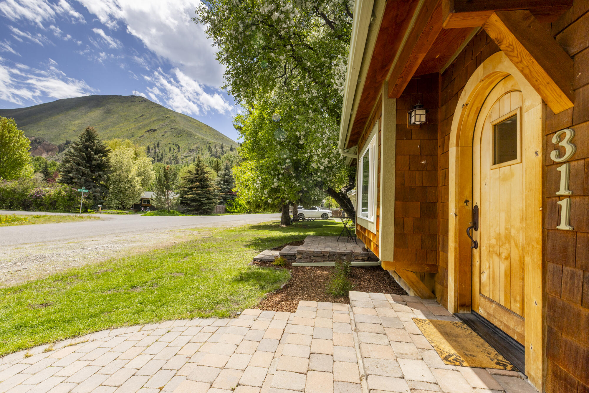 311 W Elm St, Hailey, Idaho image 3