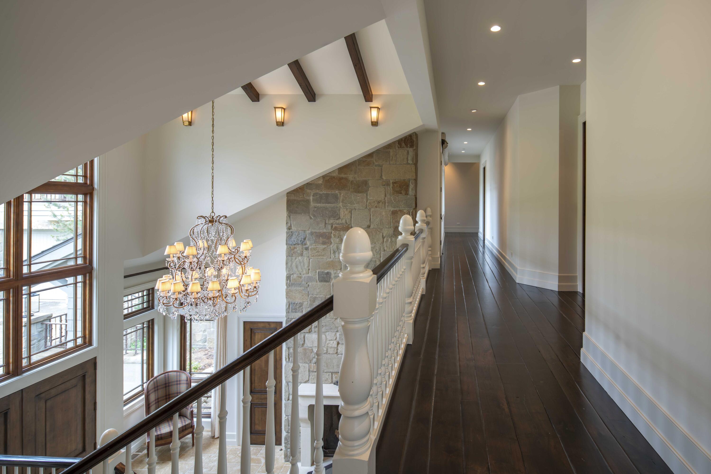 Upper level breezeway