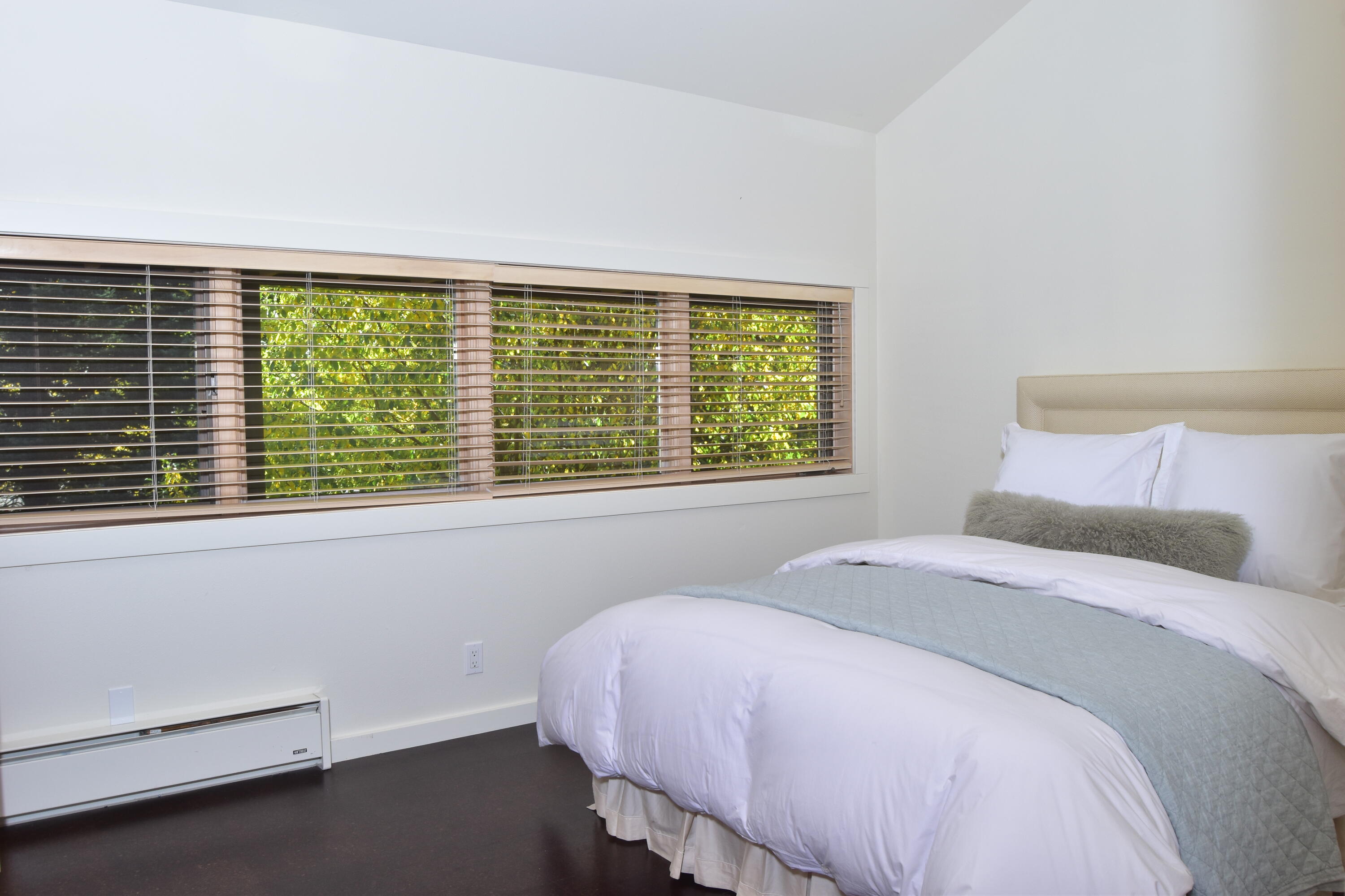 Sun Valley, Idaho 83353, United States, 3 Bedrooms Bedrooms, ,3 BathroomsBathrooms,Residential,Pending,68361