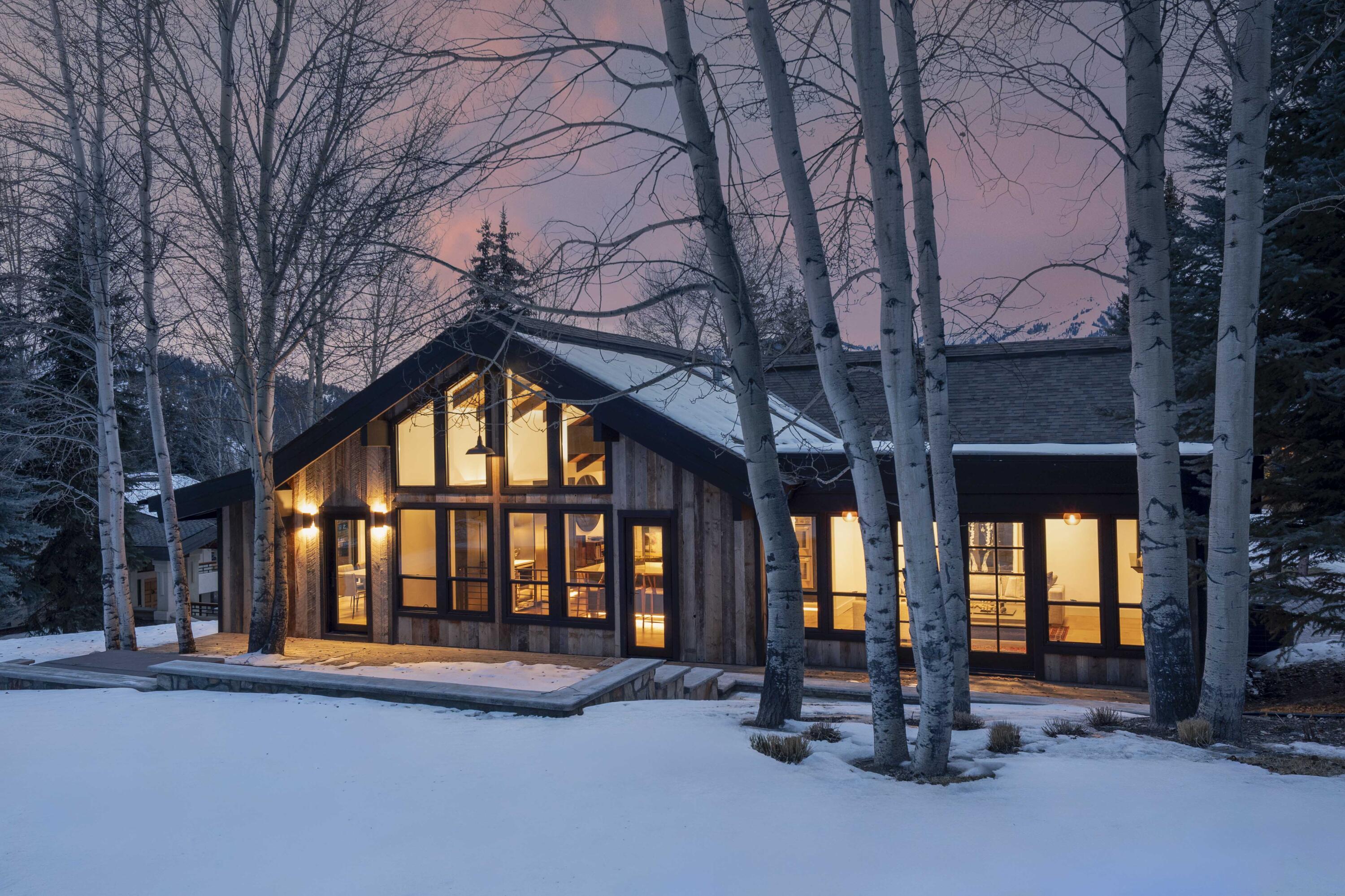 211 Camas Loop - Twilight