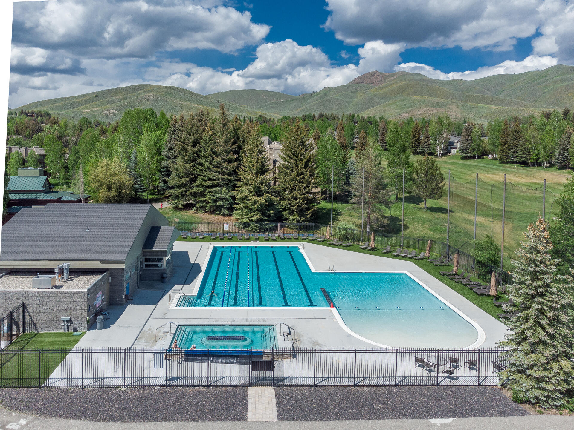 Sun Valley, Idaho 83353, United States, 2 Bedrooms Bedrooms, ,2 BathroomsBathrooms,Residential,Active,193571