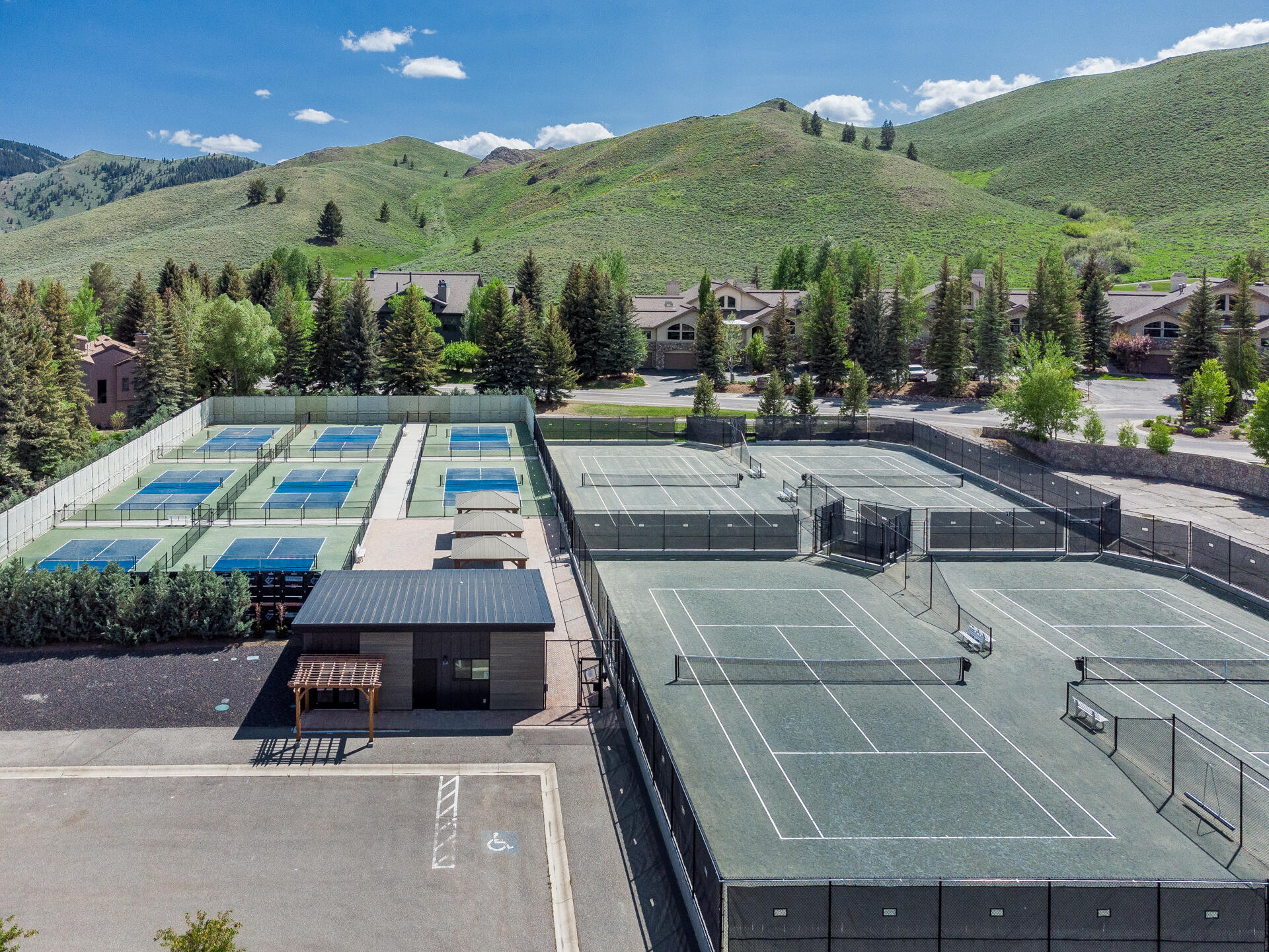 Sun Valley, Idaho 83353, United States, 2 Bedrooms Bedrooms, ,2 BathroomsBathrooms,Residential,Active,193571