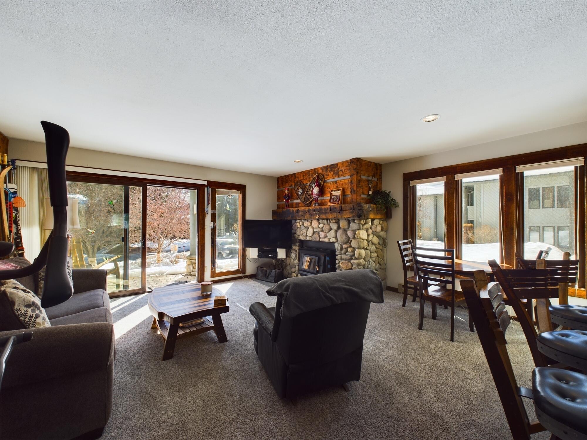 220 Picabo St 4A