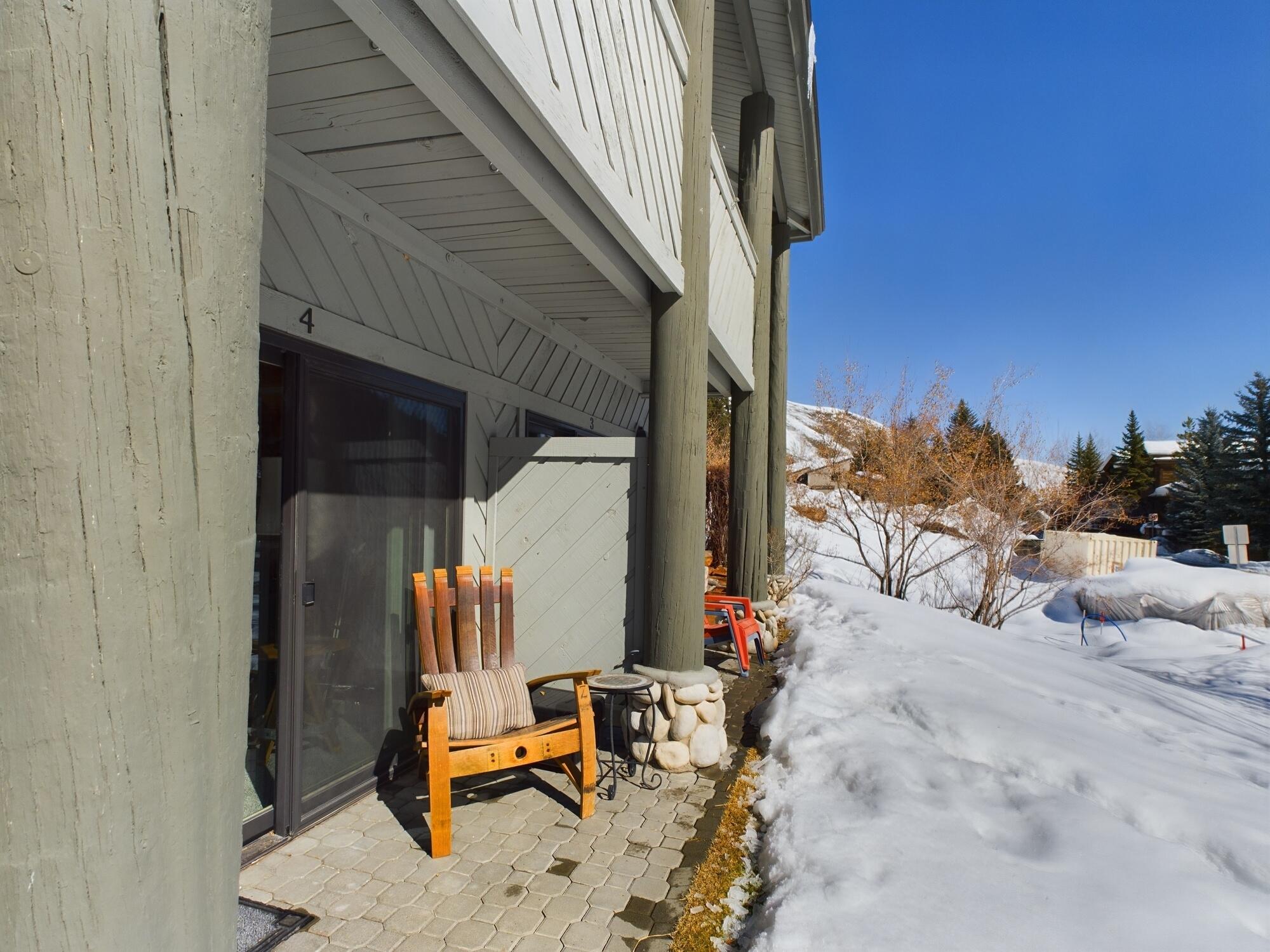 220 Picabo St 4A