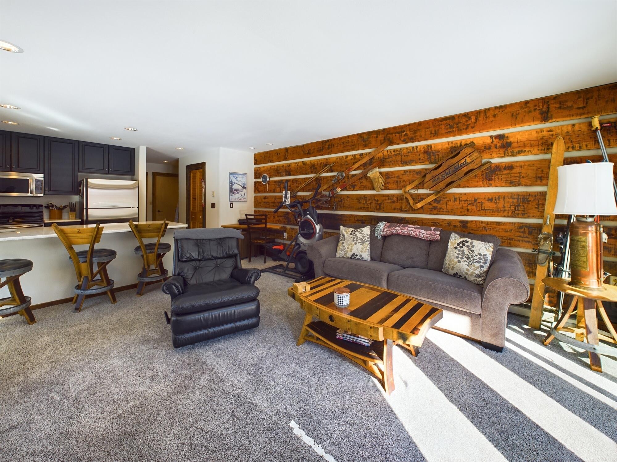 220 Picabo St 4A