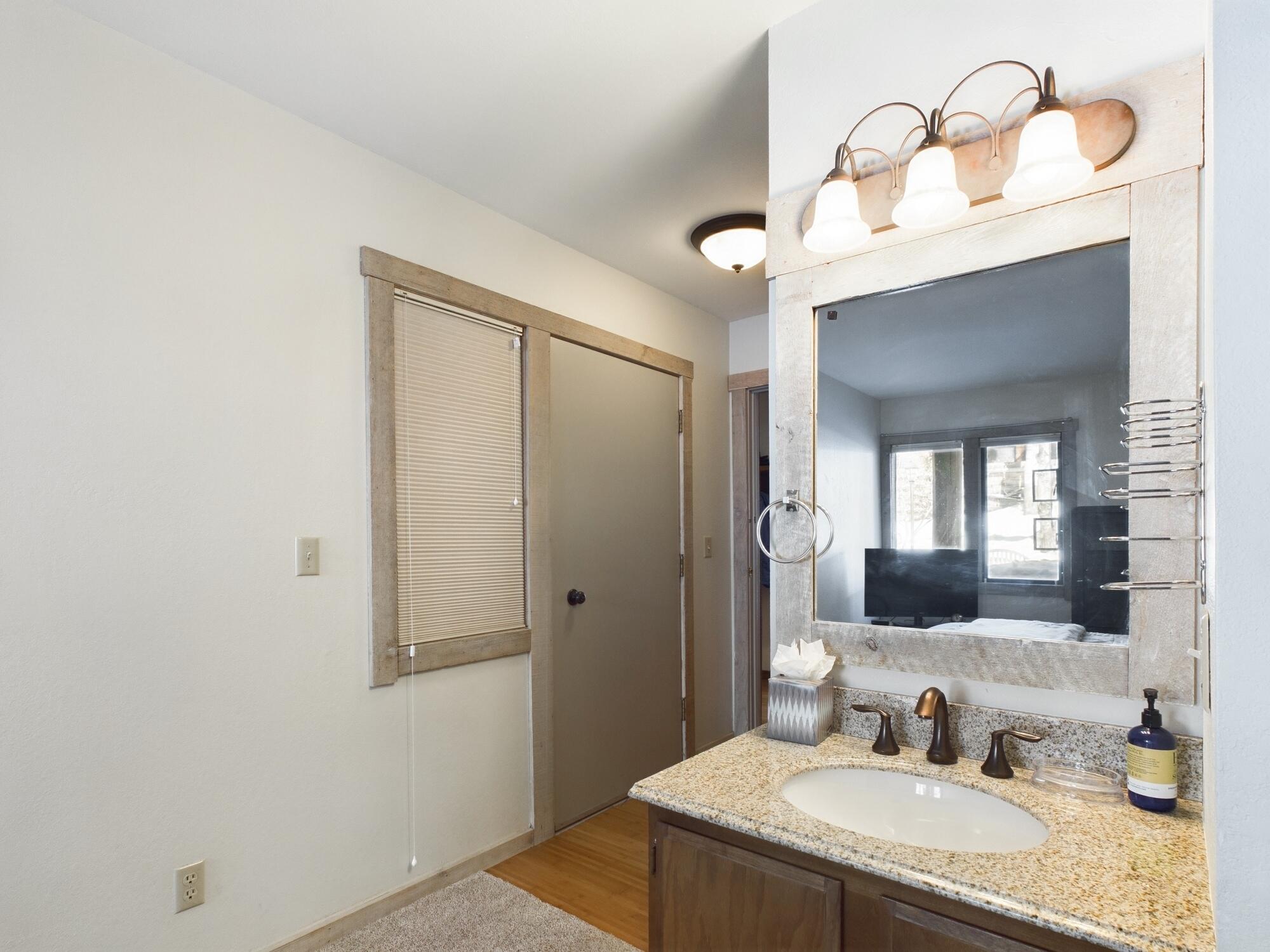 220 Picabo St 4A