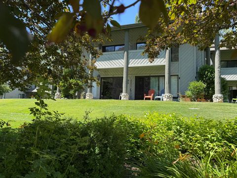 Photo of 220 PICABO St #4A, Ketchum, ID 83340 (MLS # 26-333991)