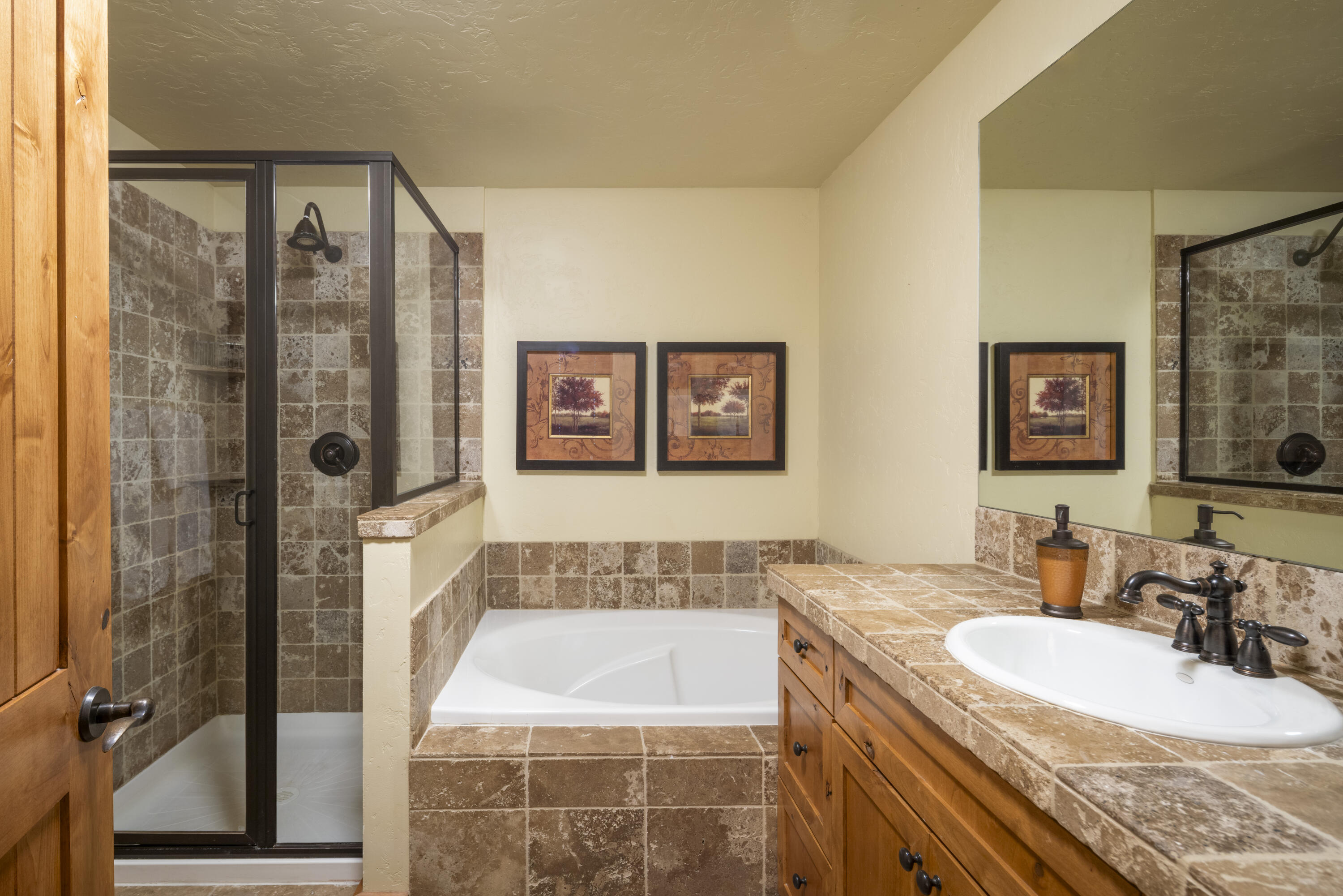 Ketchum, Idaho, 83340, United States, 4 Bedrooms Bedrooms, ,4 BathroomsBathrooms,Residential,Pending,2029764