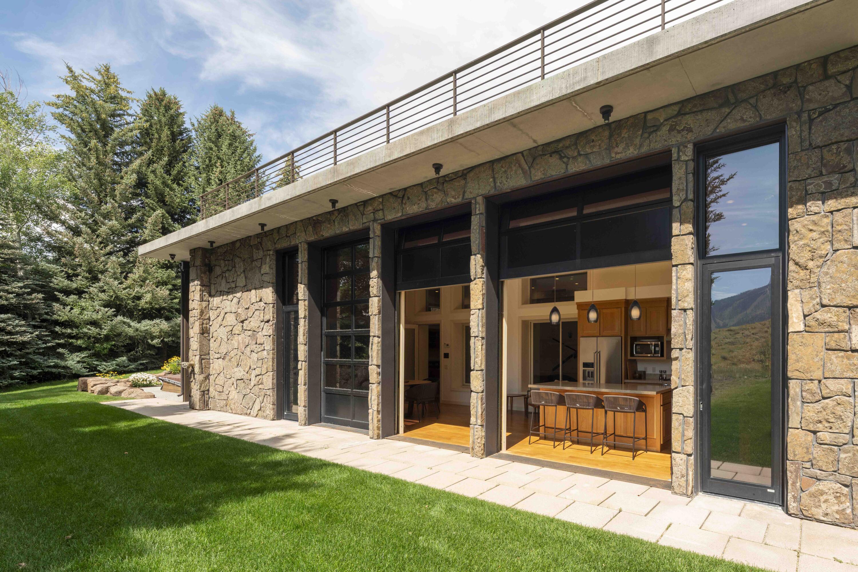 Indoor/Outdoor