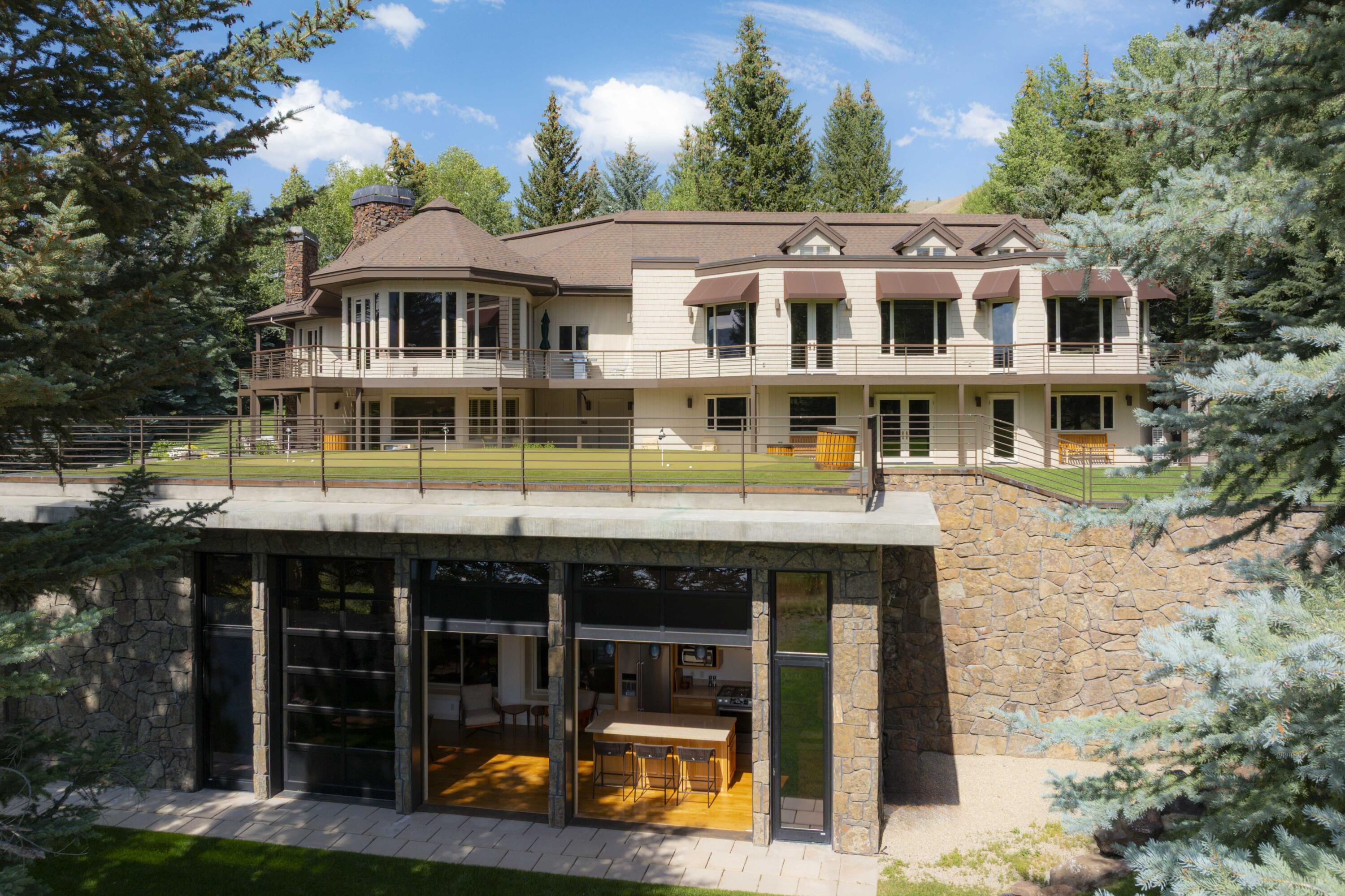 Open-air Bowling Alley Lounge