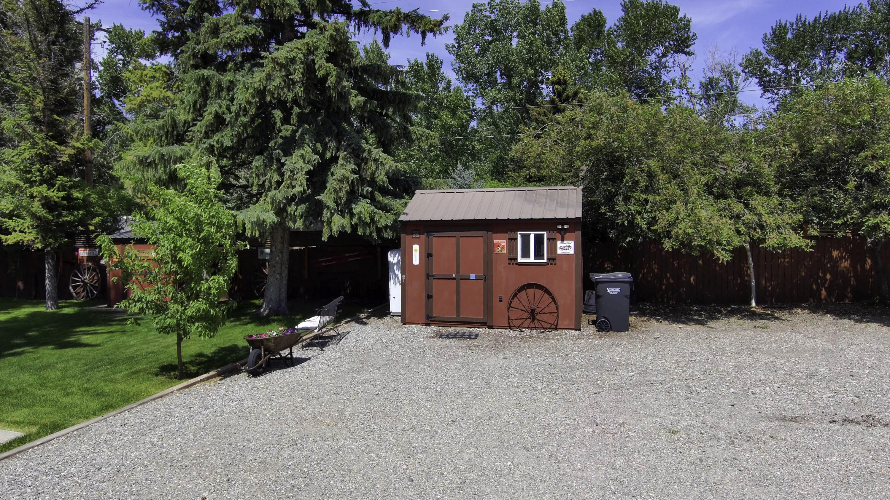 407 & 413 W Bullion St, Hailey, Idaho image 8