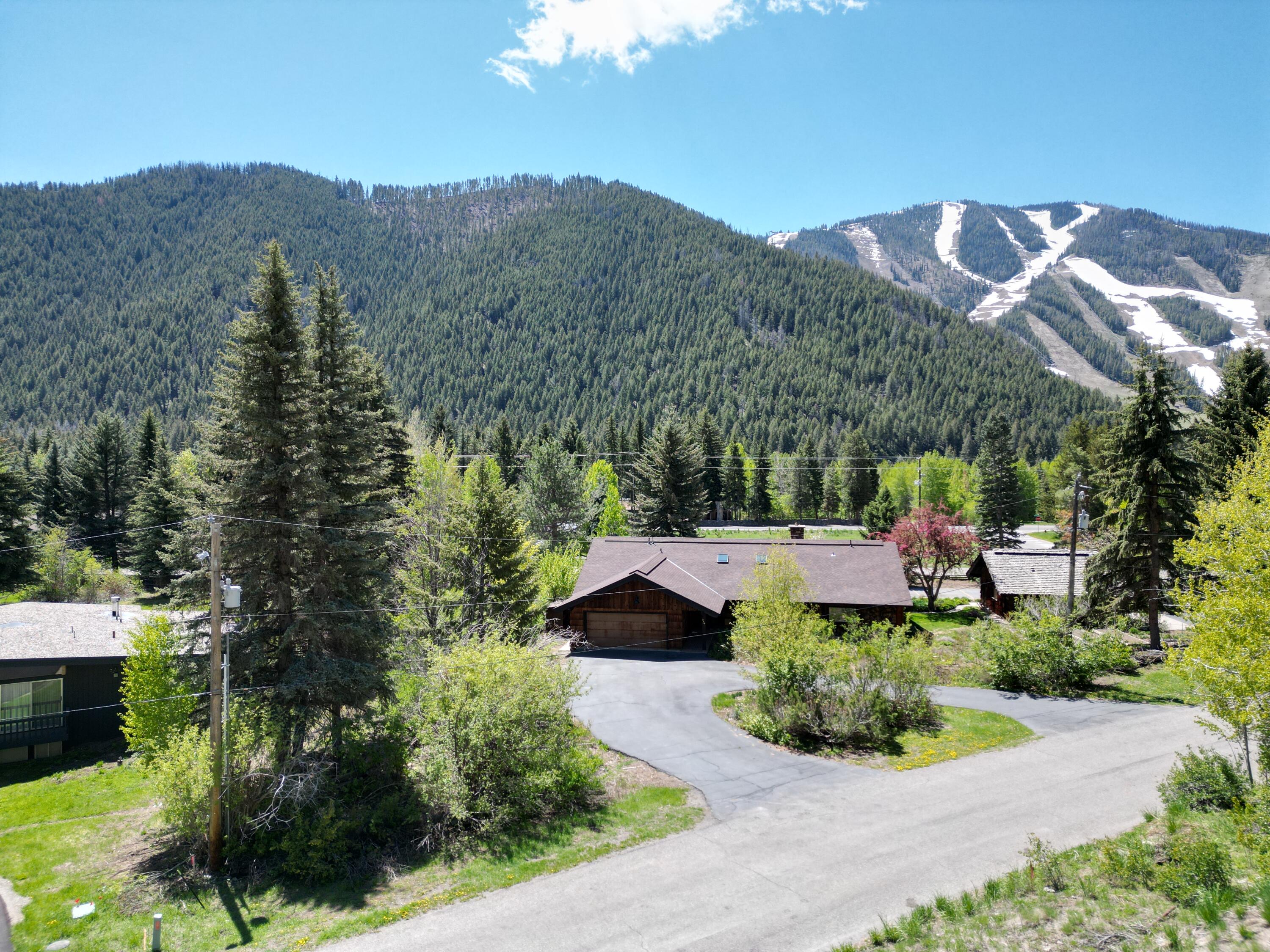 Views of Baldy S 2nd floor
