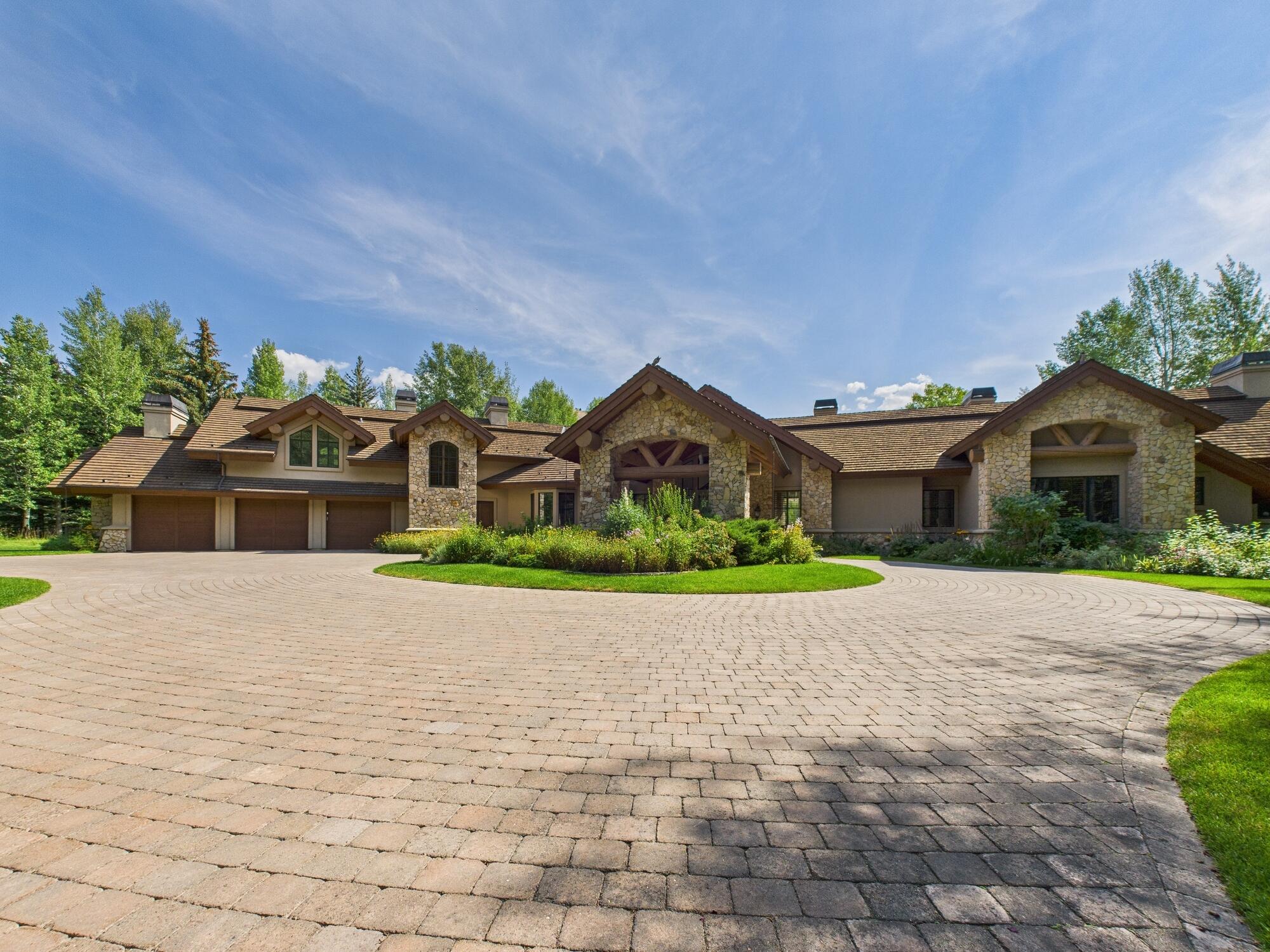 CAM03555G0-PR0103-STILL014