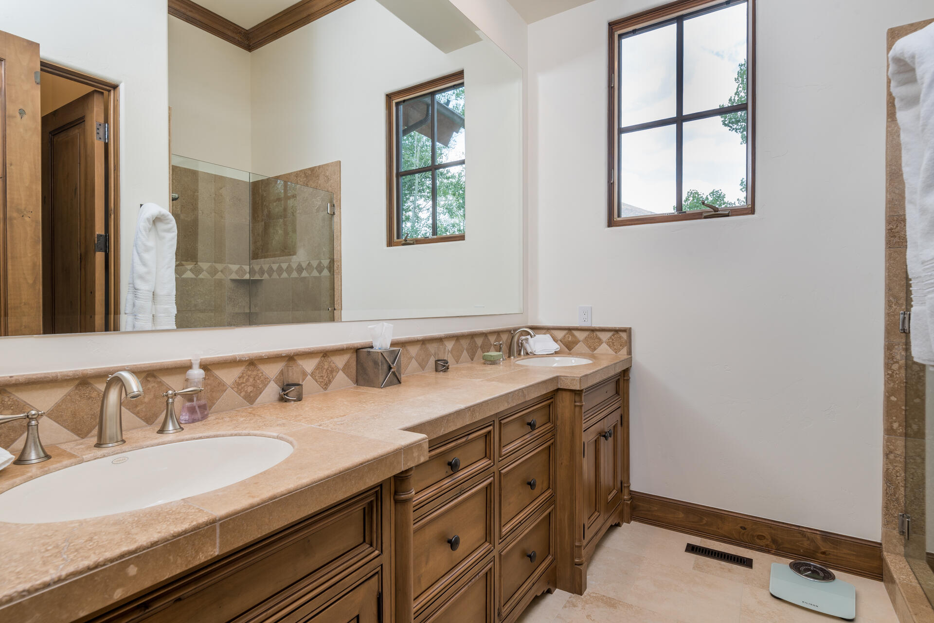 Bedroom three ensuite bath