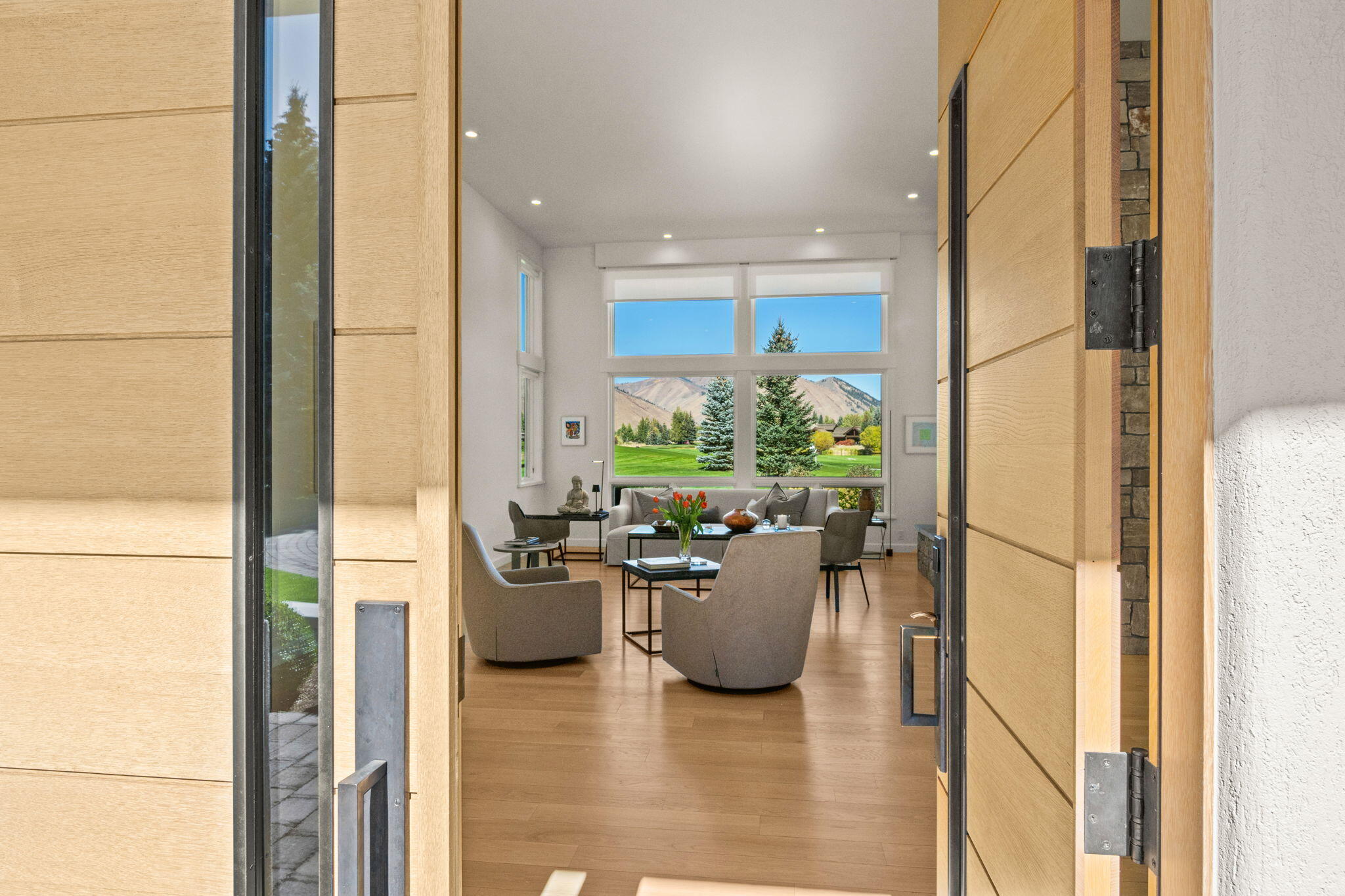 Hailey, Idaho 83333, United States, 3 Bedrooms Bedrooms, ,4 BathroomsBathrooms,Residential,Active,220936