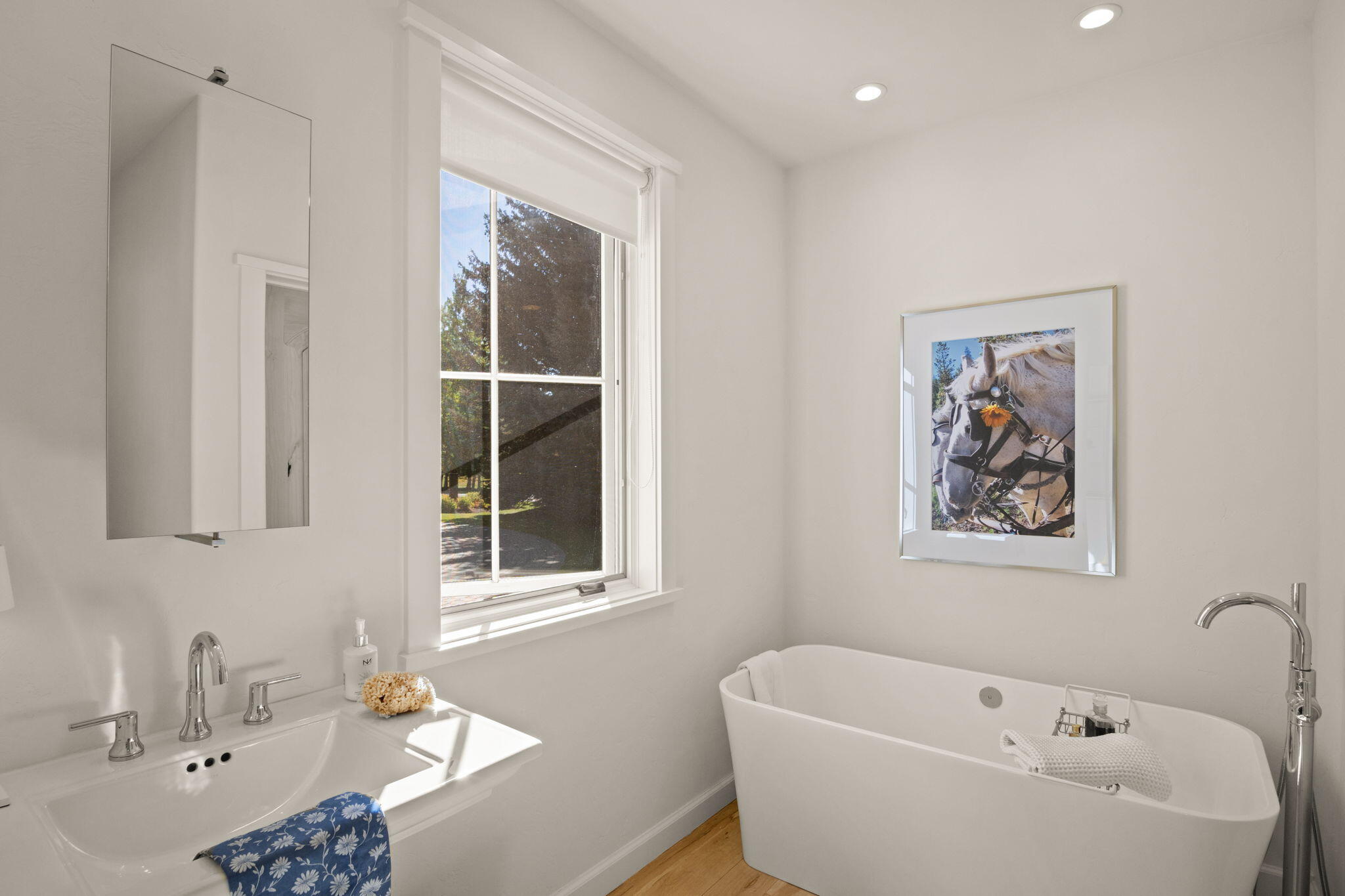 Hailey, Idaho 83333, United States, 3 Bedrooms Bedrooms, ,4 BathroomsBathrooms,Residential,Active,220936