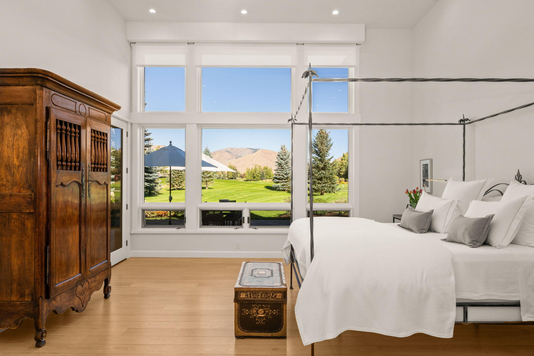 Hailey, Idaho 83333, United States, 3 Bedrooms Bedrooms, ,4 BathroomsBathrooms,Residential,Active,220936