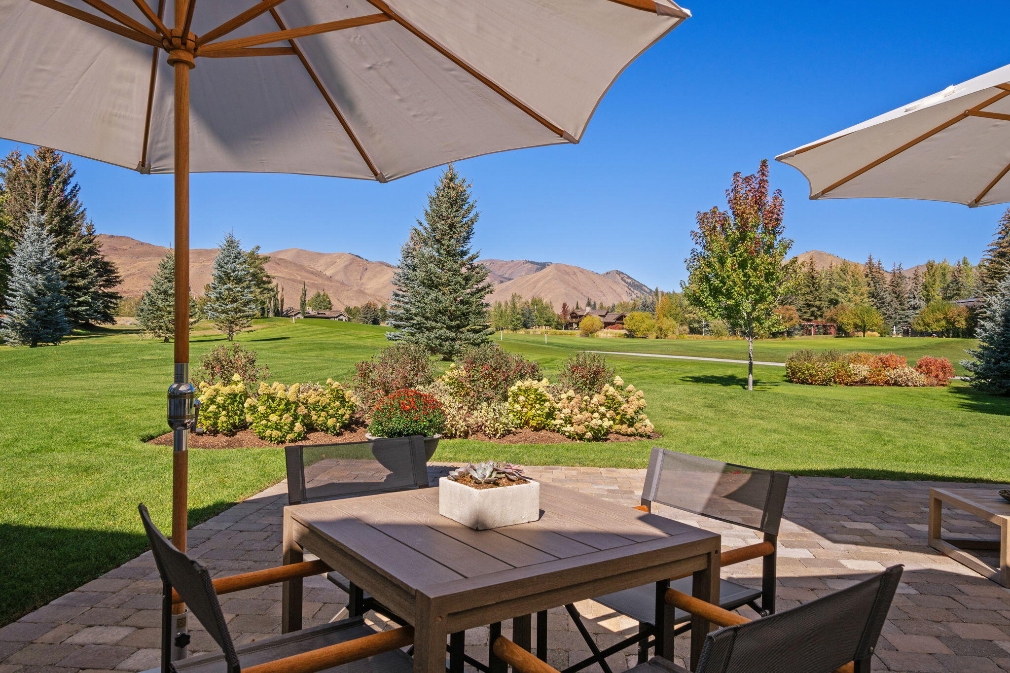 Hailey, Idaho 83333, United States, 3 Bedrooms Bedrooms, ,4 BathroomsBathrooms,Residential,Active,220936