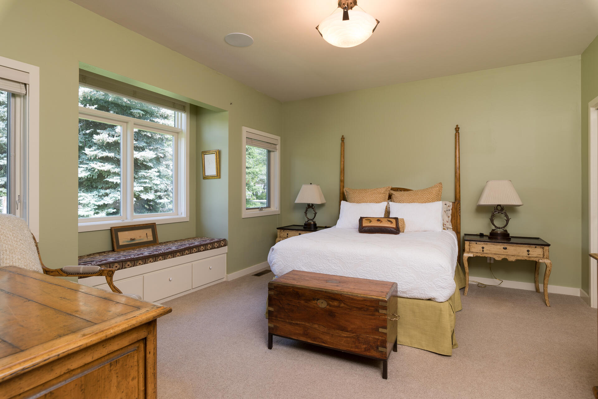 3rd bedroom and window seat