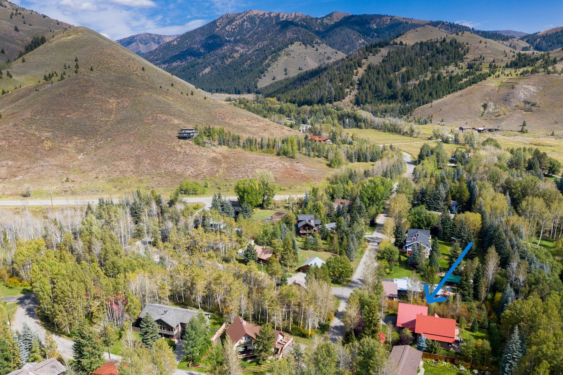 Blaine County, Idaho 83340, United States, 3 Bedrooms Bedrooms, ,3 BathroomsBathrooms,Residential,Pending,70211