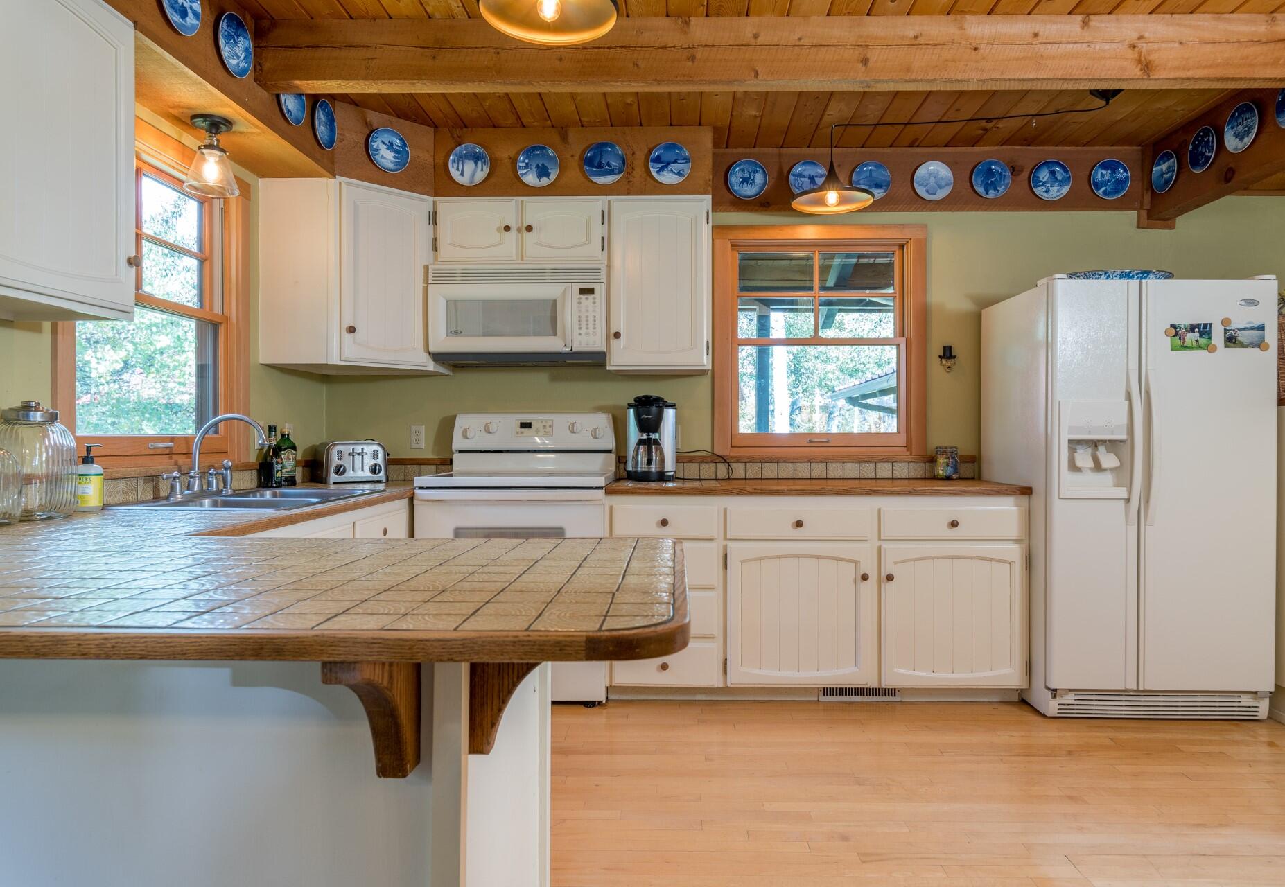 Blaine County, Idaho 83340, United States, 3 Bedrooms Bedrooms, ,3 BathroomsBathrooms,Residential,Pending,70211