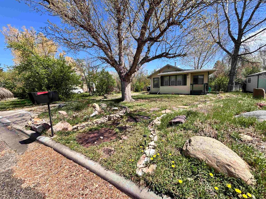 Photo of 969 N Carrington Avenue, Buffalo, WY 82834 (MLS # 20262052)