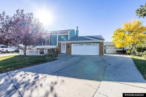 Photo of 1021 Ford Circle, Rock Springs, WY 82901 (MLS # 20264998)