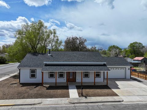 Photo of 225 Jefferson St, Lander, WY 82520 (MLS # 20262037)