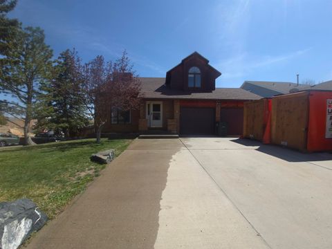 Photo of 1717 Overland Drive, Rock Springs, WY 82901 (MLS # 20261736)