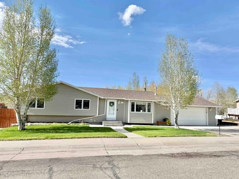 Photo of 1410 Coulson Ave AVE, Kemmerer, WY 83101 (MLS # 20262260)
