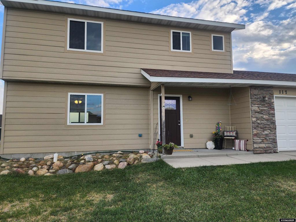 Photo of 117 HARMONY ST, Buffalo, WY 82834 (MLS # 20254502)