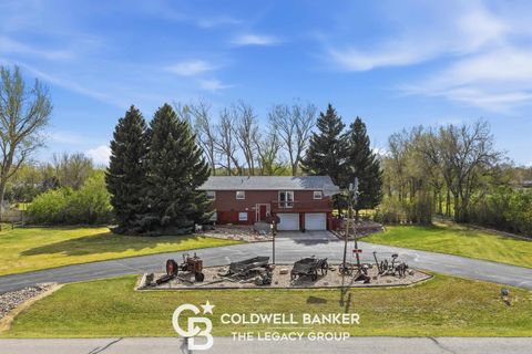 Photo of 2090 N Grass Creek Road, Casper, WY 82604 (MLS # 20262069)